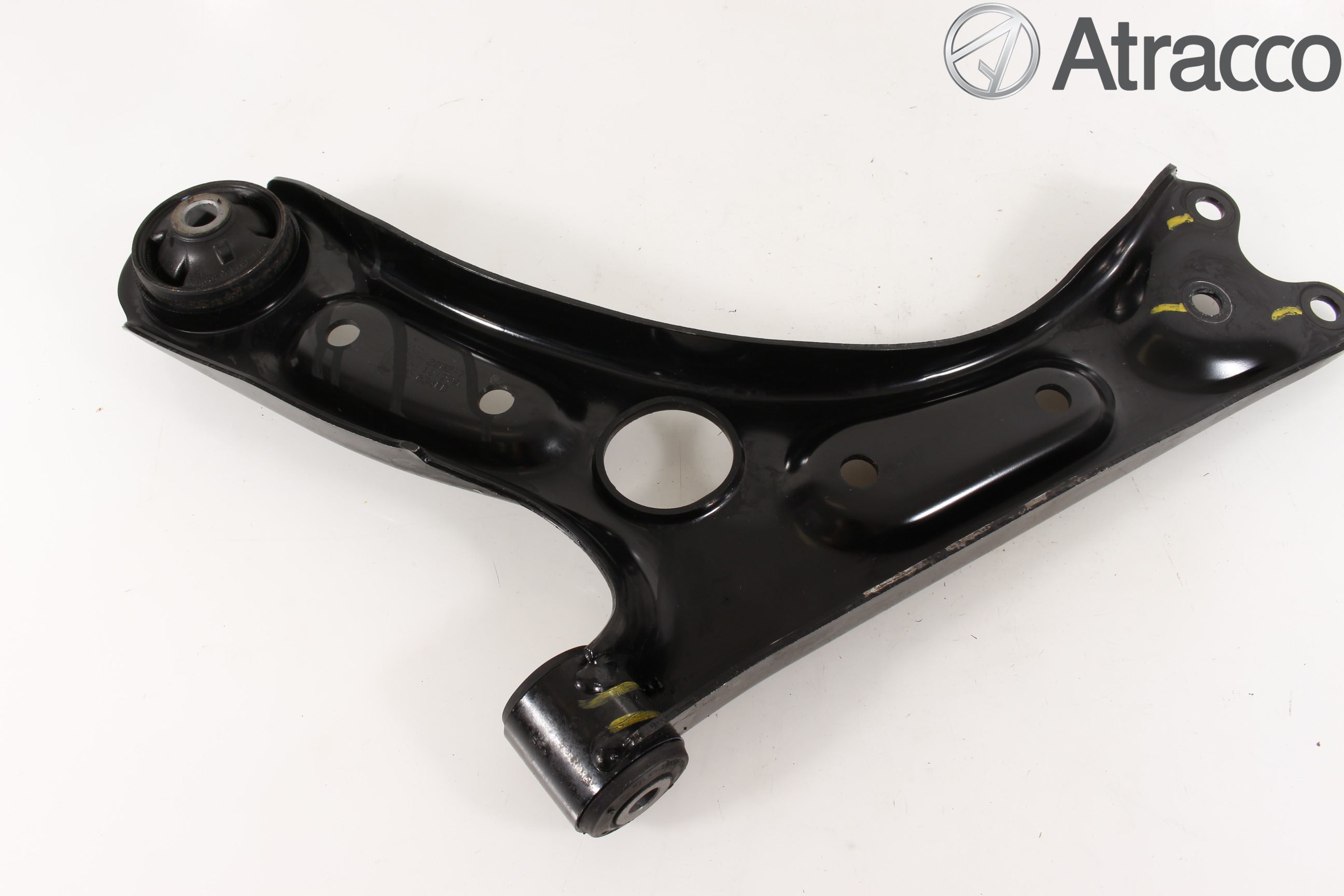 Hyundai i30 PD 17- Bärarm Fram Undre Hö