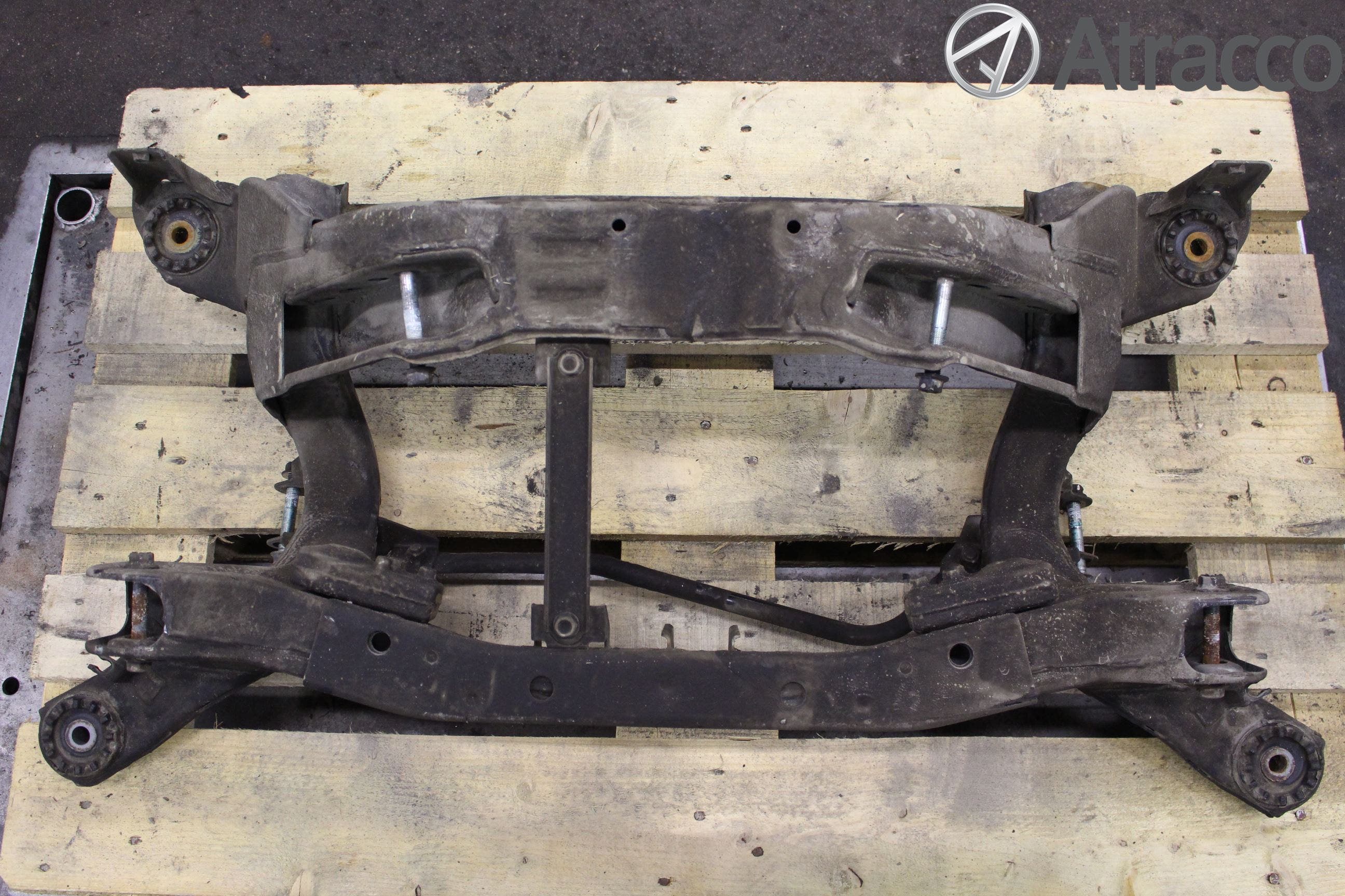 Mitsubishi OUTLANDER 13-21 Bakaxelbalk