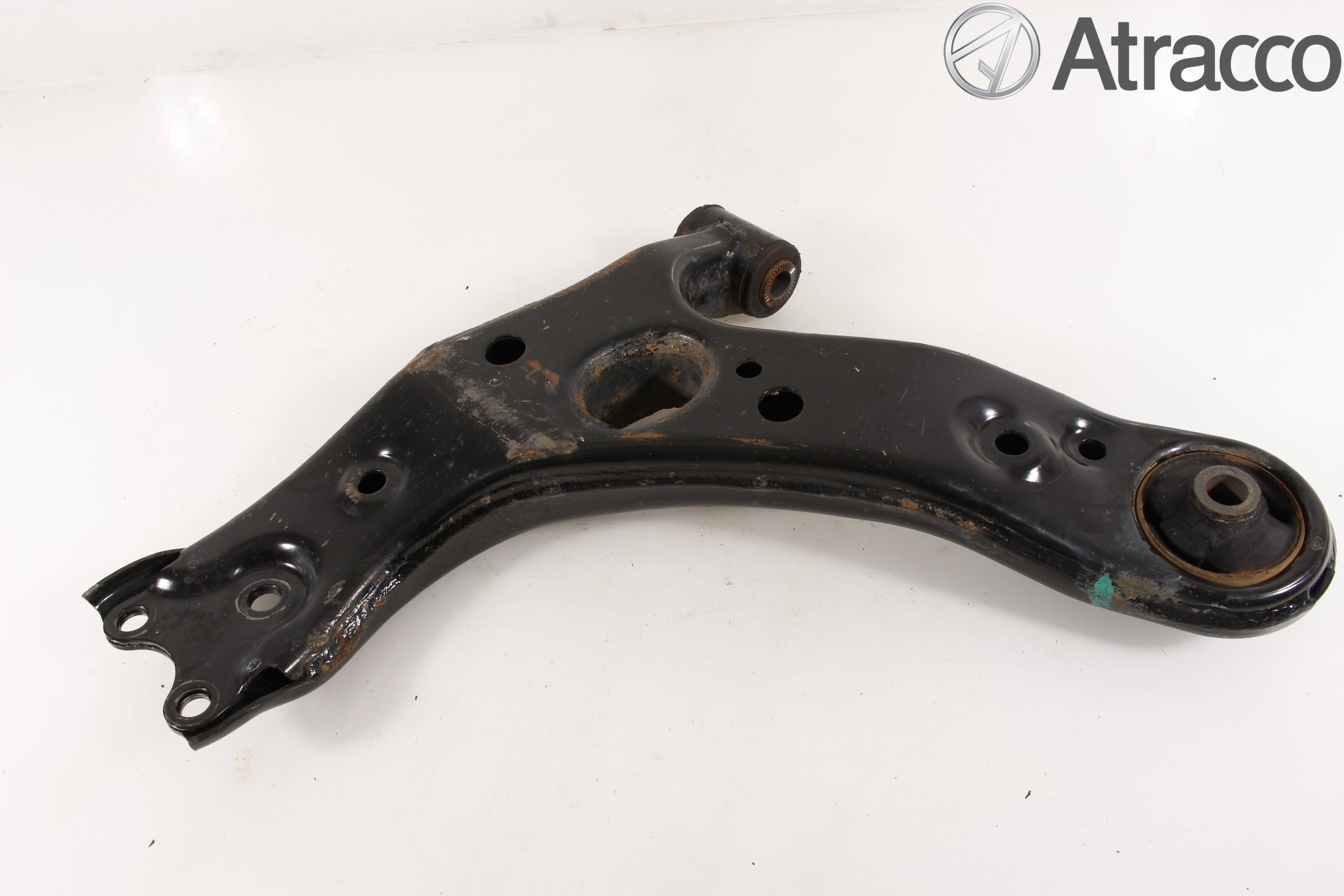 Toyota AURIS 13-19 Bärarm Fram Undre Hö