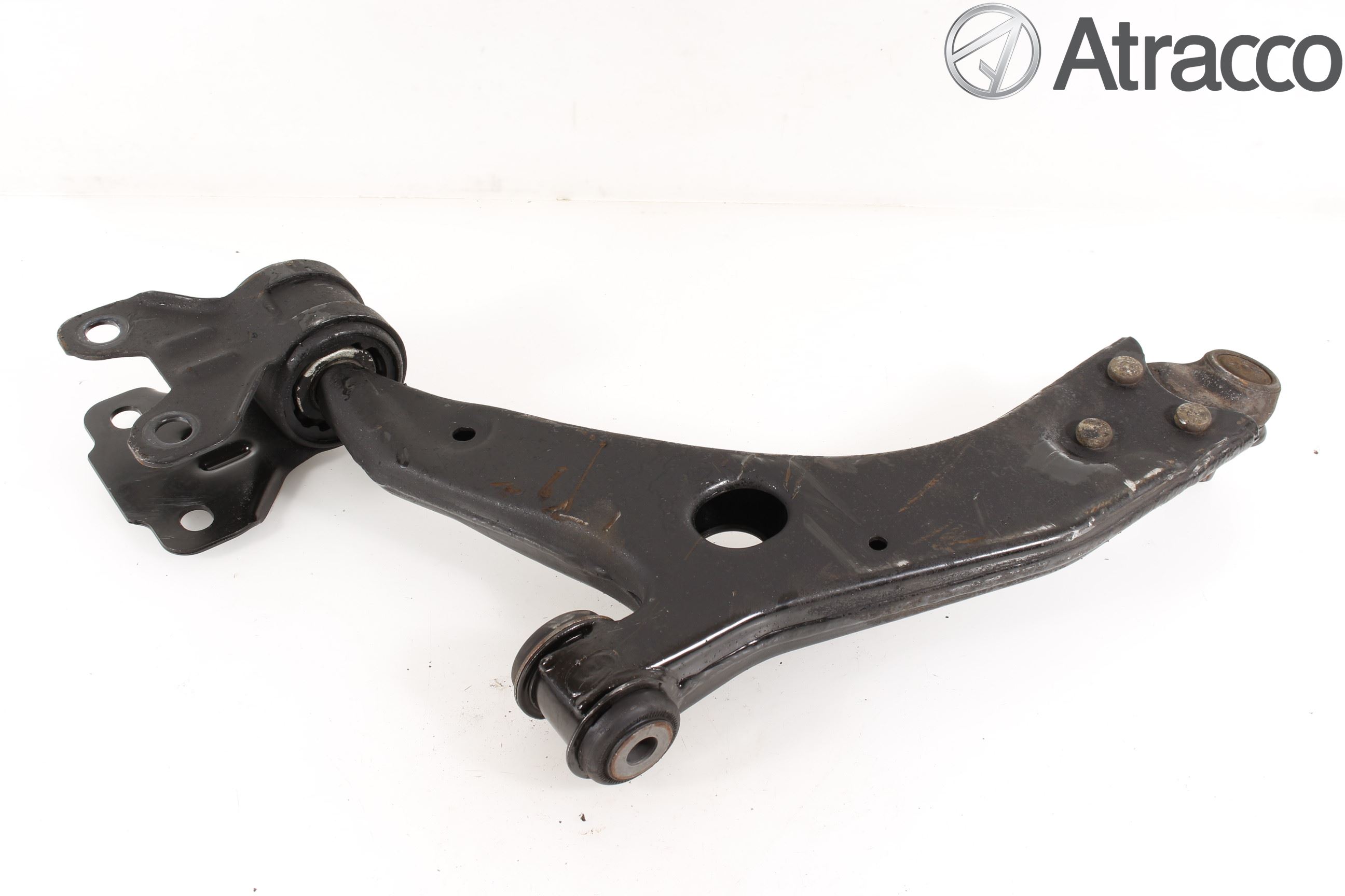 Ford FOCUS 15-18 Bärarm Fram Undre Hö
