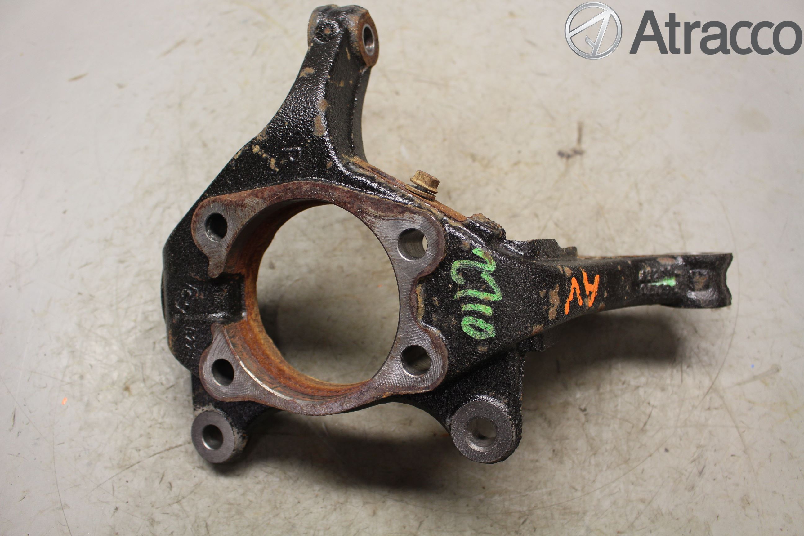 Toyota AVENSIS 16-18 Styrspindel Lagerhus Hö