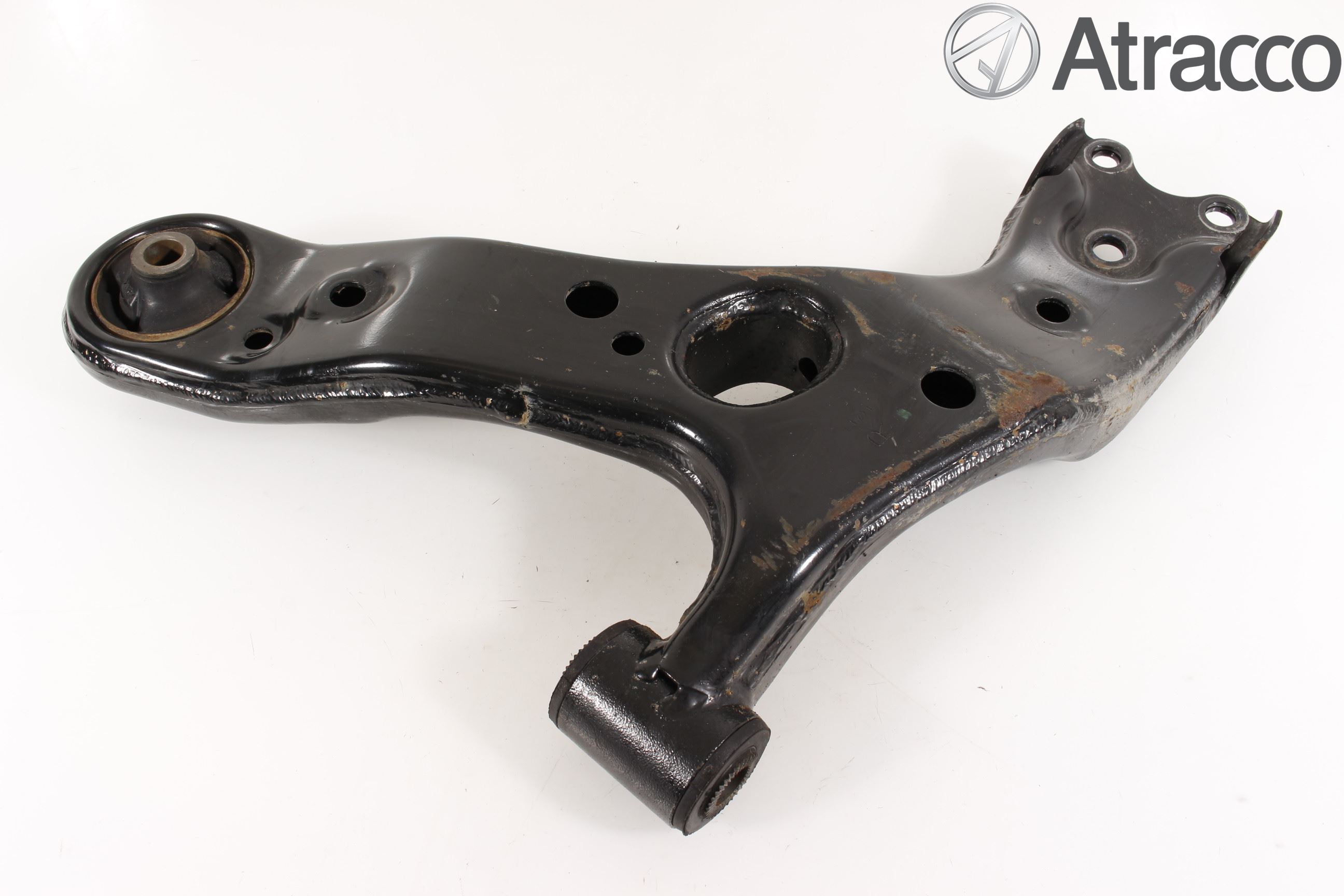 Toyota AURIS 13-19 Bärarm Fram Undre Hö