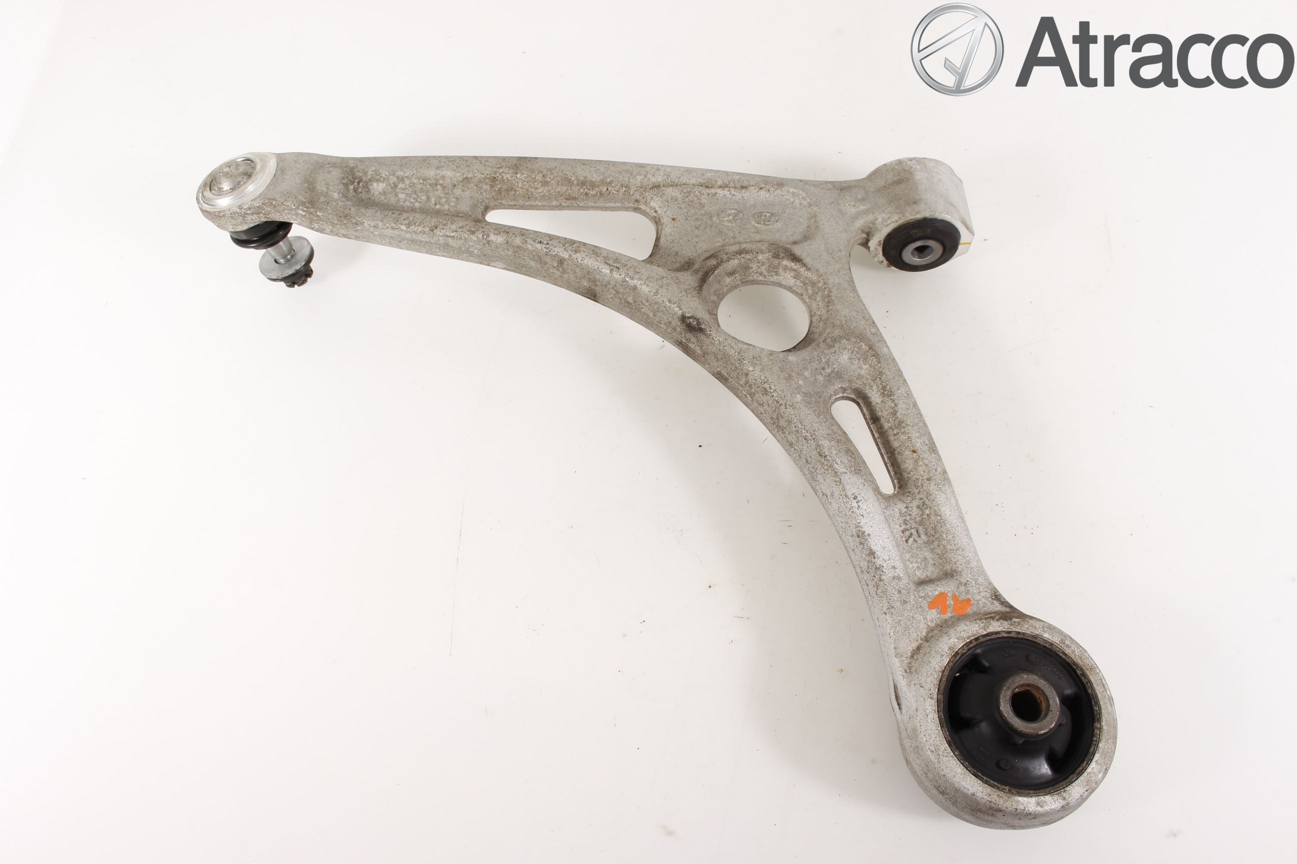 Hyundai IONIQ AE 17-22 Bärarm Fram Undre Hö