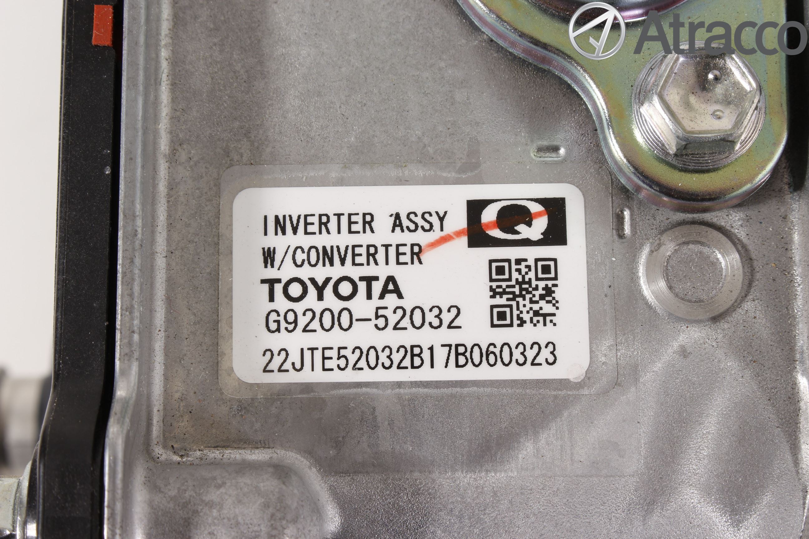 Toyota YARIS XP130 15-20 Hybridconverter