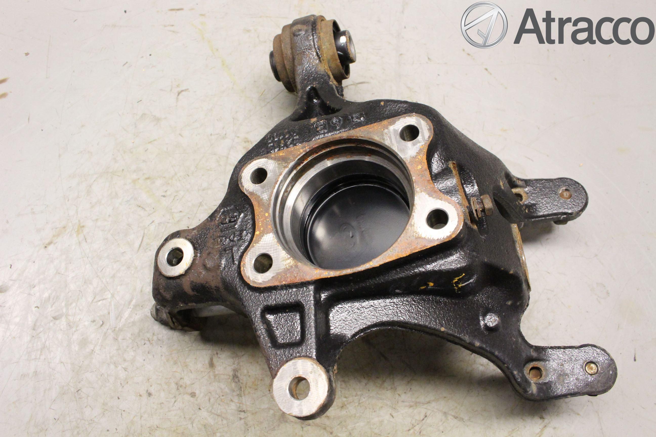 Hyundai i30 GD 13-17 Hjullagerhus-Spindel Vä B