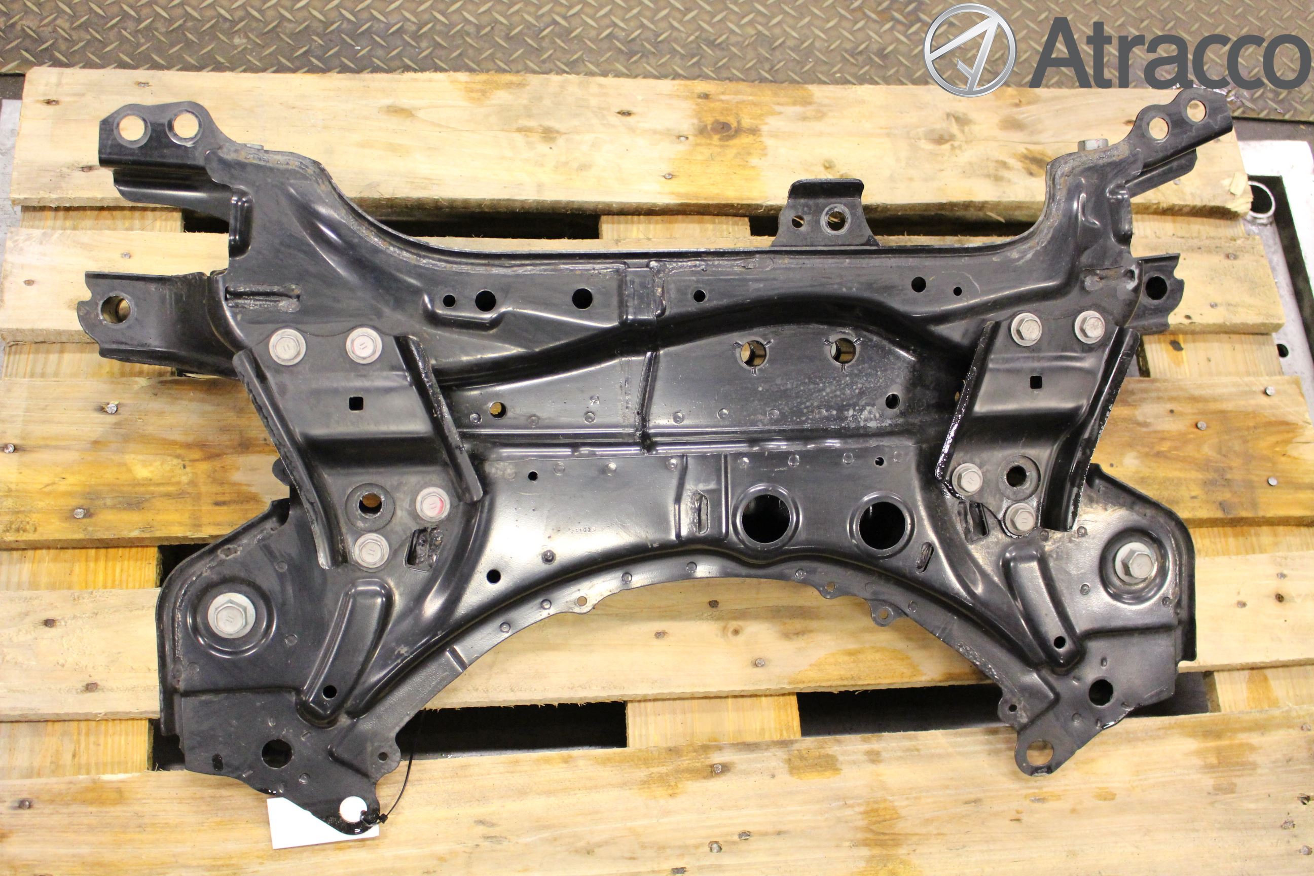 Toyota VERSO 09-18 Framvagnsbalk