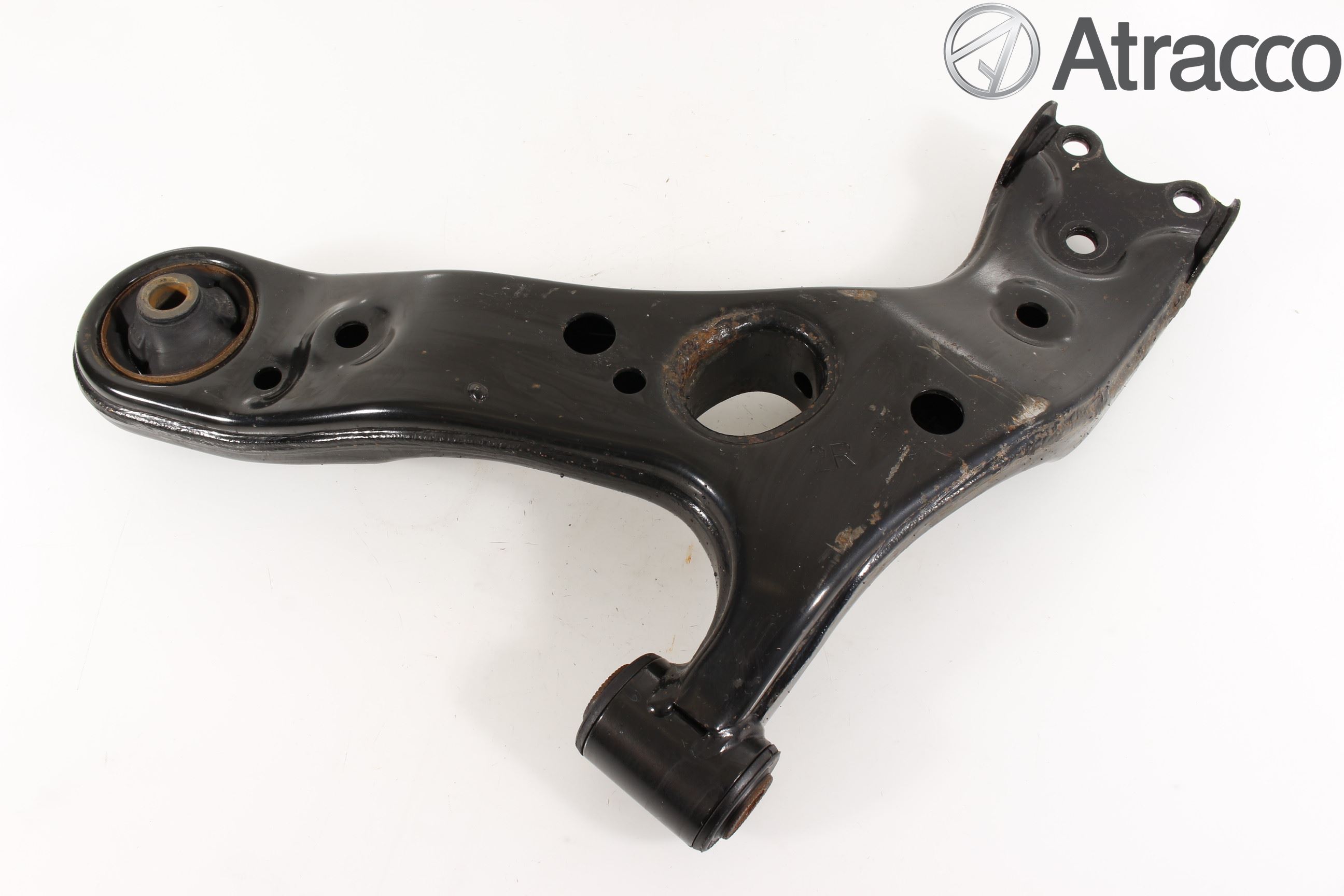 Toyota VERSO 09-18 Bärarm Fram Undre Hö