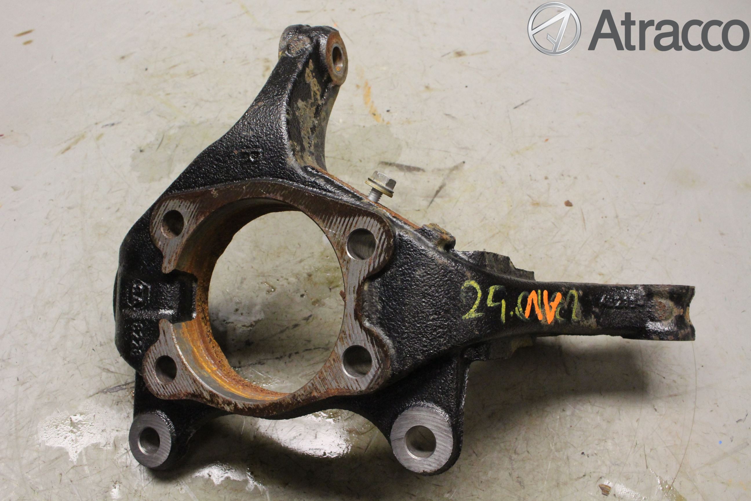 Toyota VERSO 09-18 Styrspindel Lagerhus Hö