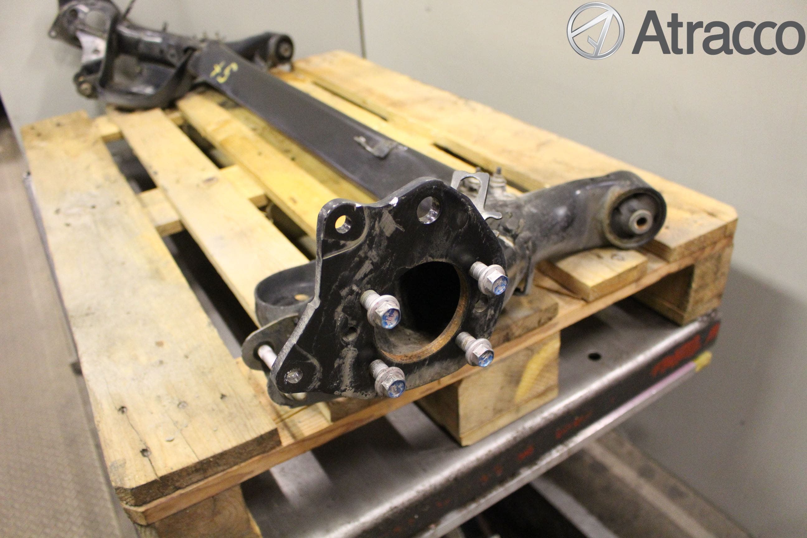 Toyota PRIUS+ ZVW40 12-20 Bakaxelbalk