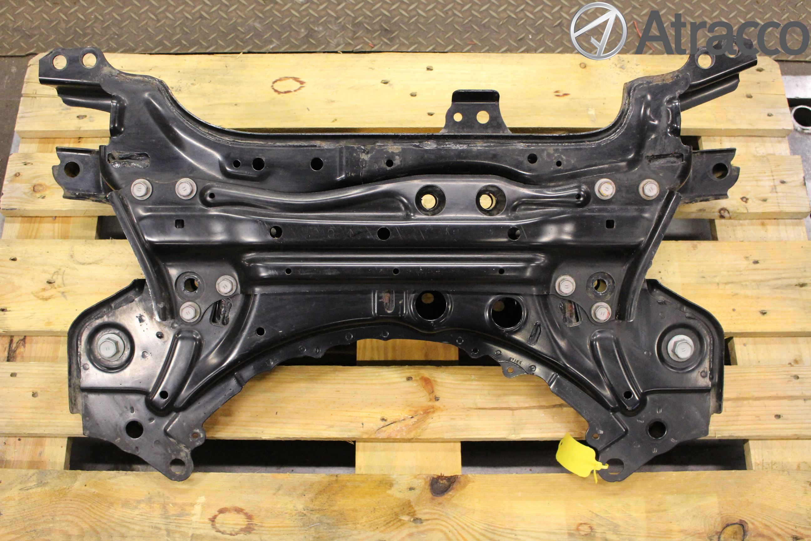 Toyota RAV4 13-18 Framvagnsbalk