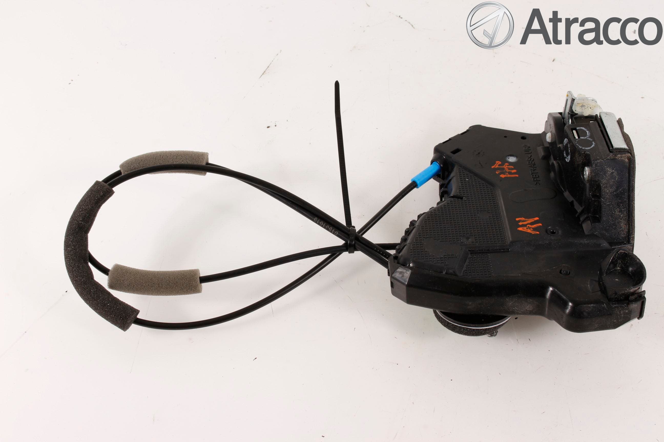 Toyota AVENSIS 16-18 Låskista-Dörrlås