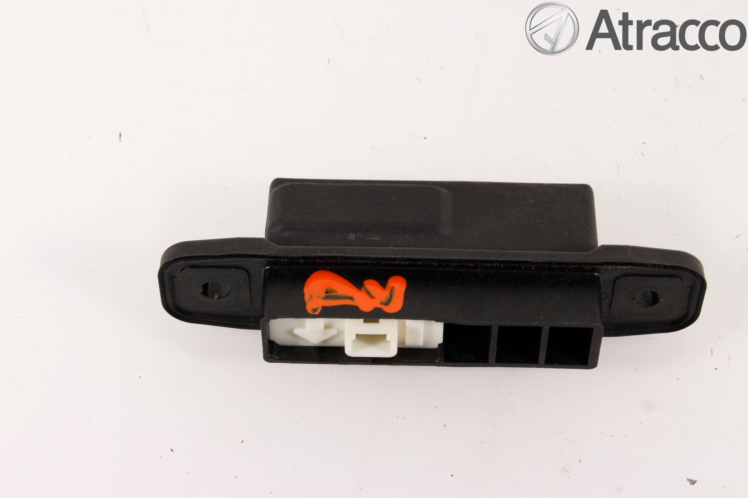 Toyota AVENSIS 16-18 Bakluckehandtag