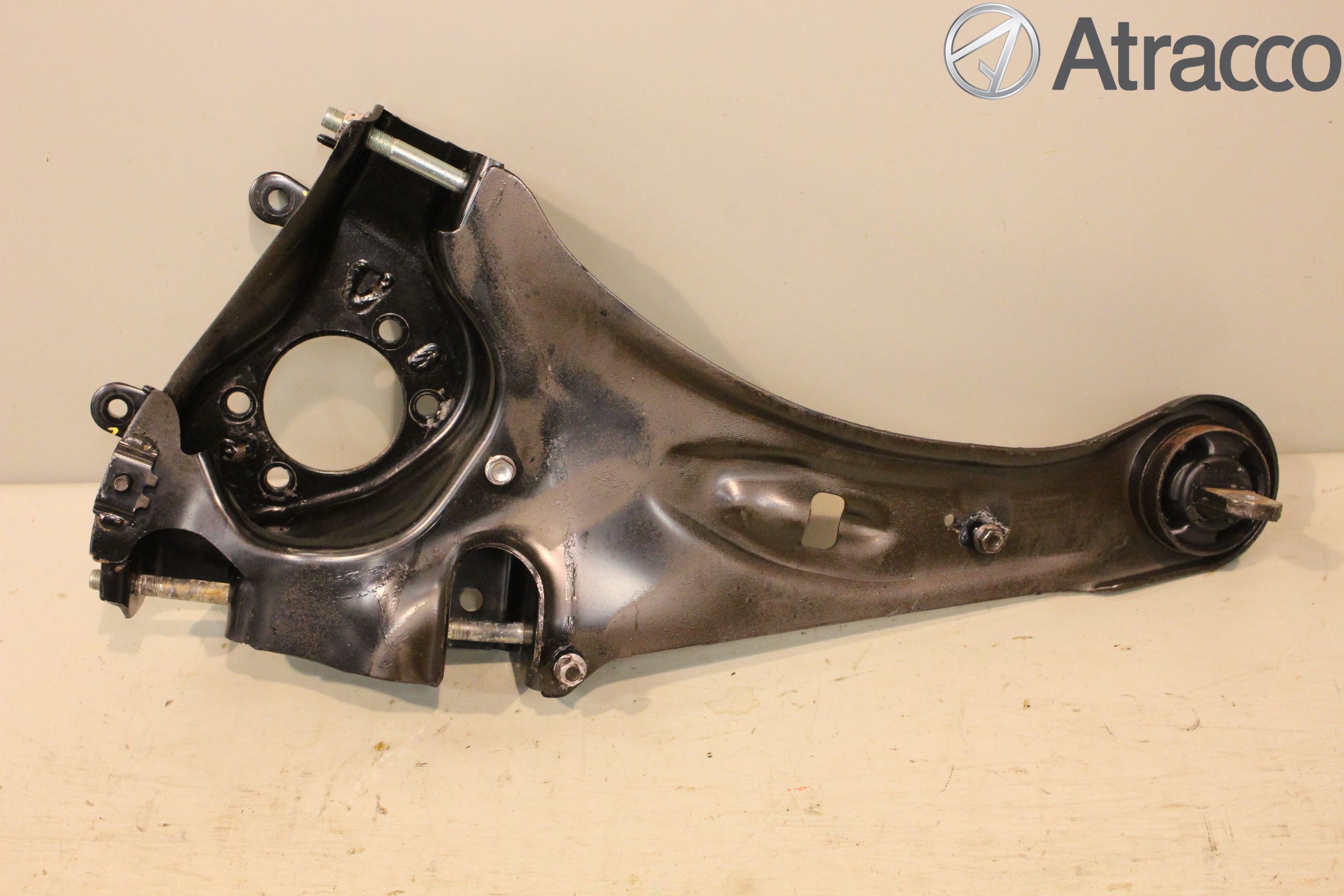 Mitsubishi OUTLANDER 13-21 Bärarm Bak Vänster