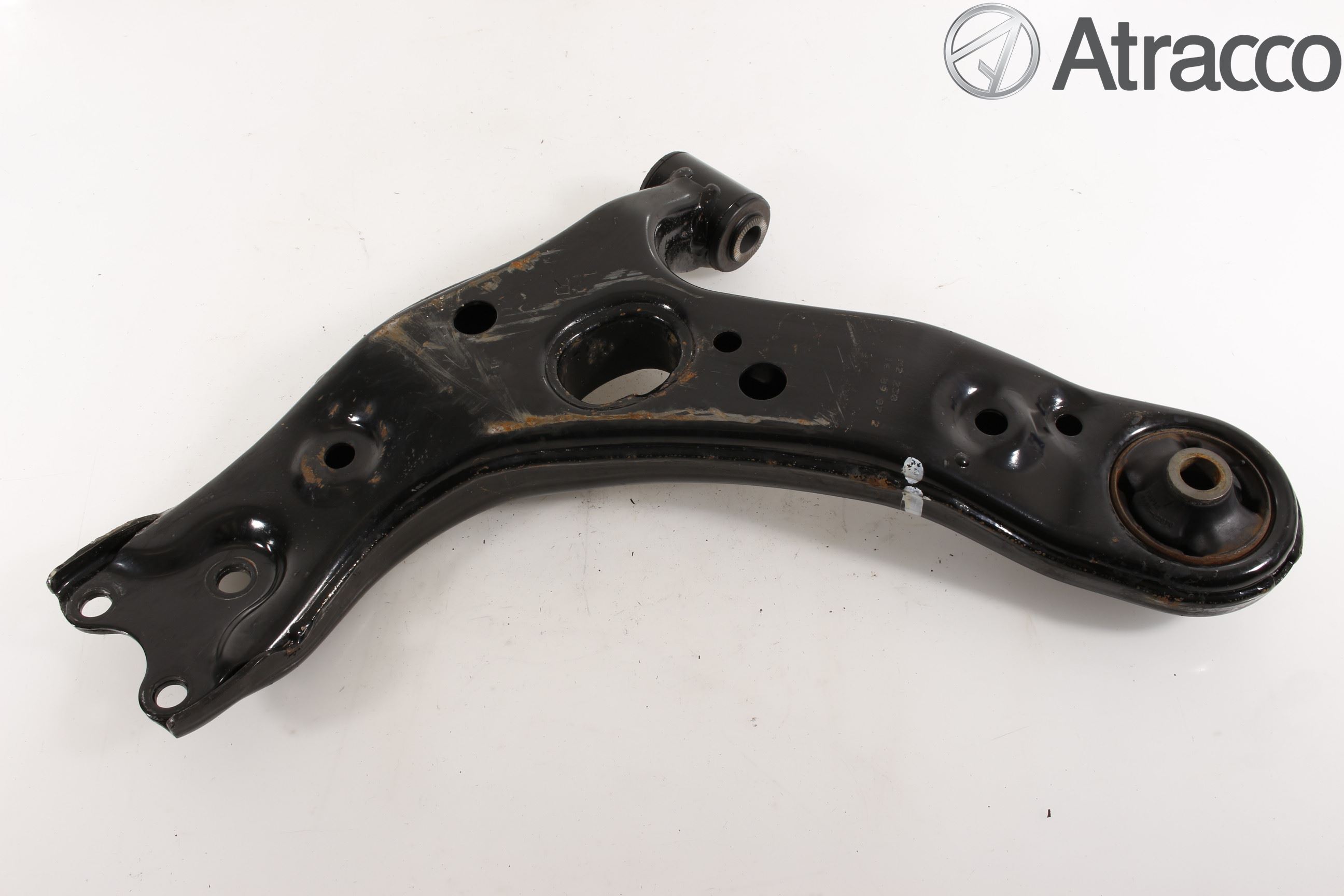 Toyota AVENSIS 16-18 Bärarm Fram Undre Hö