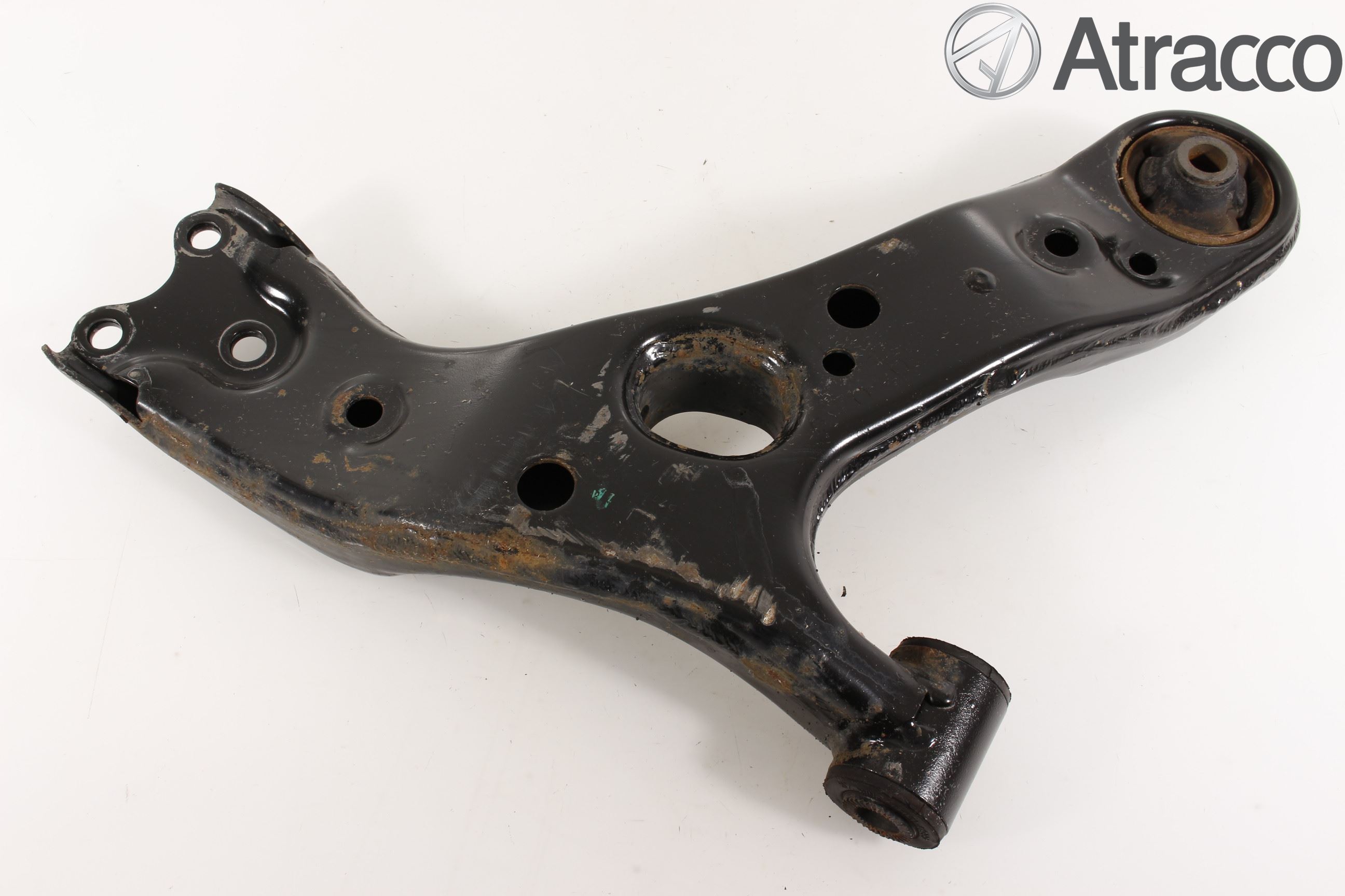 Toyota AURIS 13-19 Bärarm Fram Undre Vä