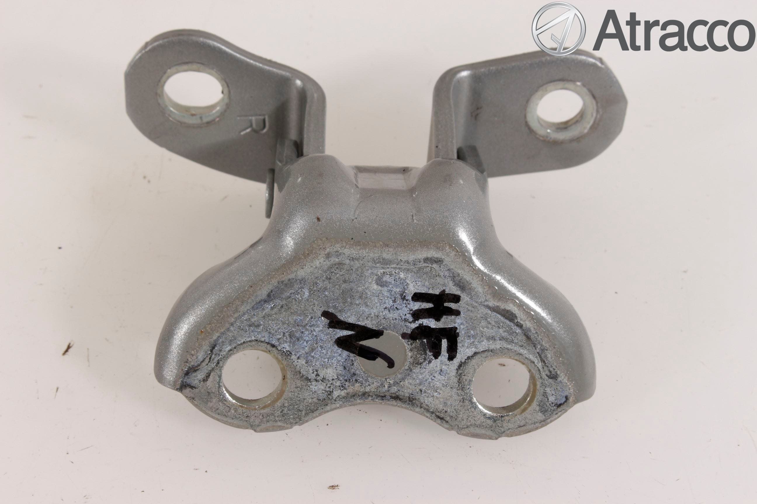 Toyota AURIS 13-19 Dörrgångjärn