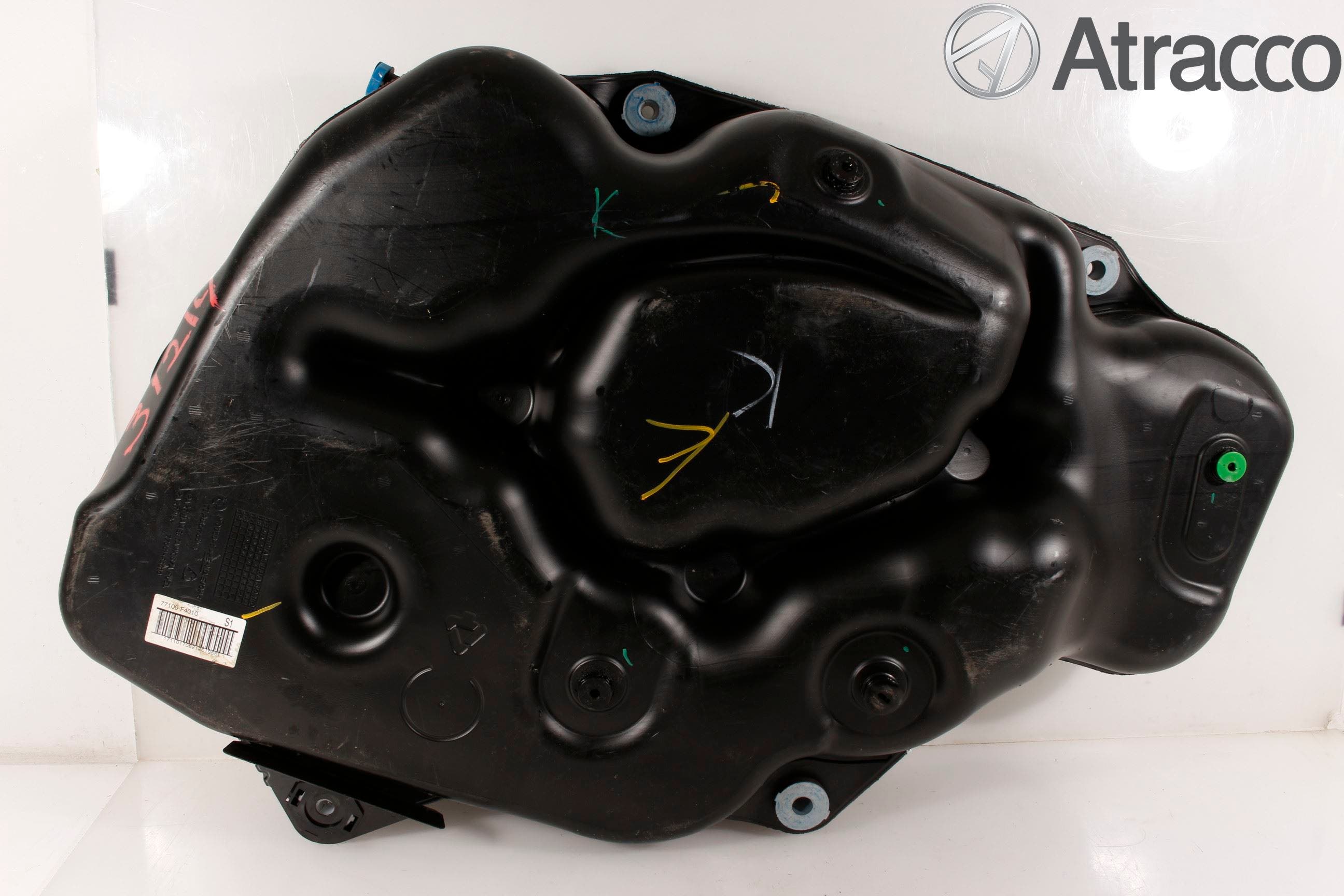 Toyota C-HR 16-23 Bränsletank Insprutning