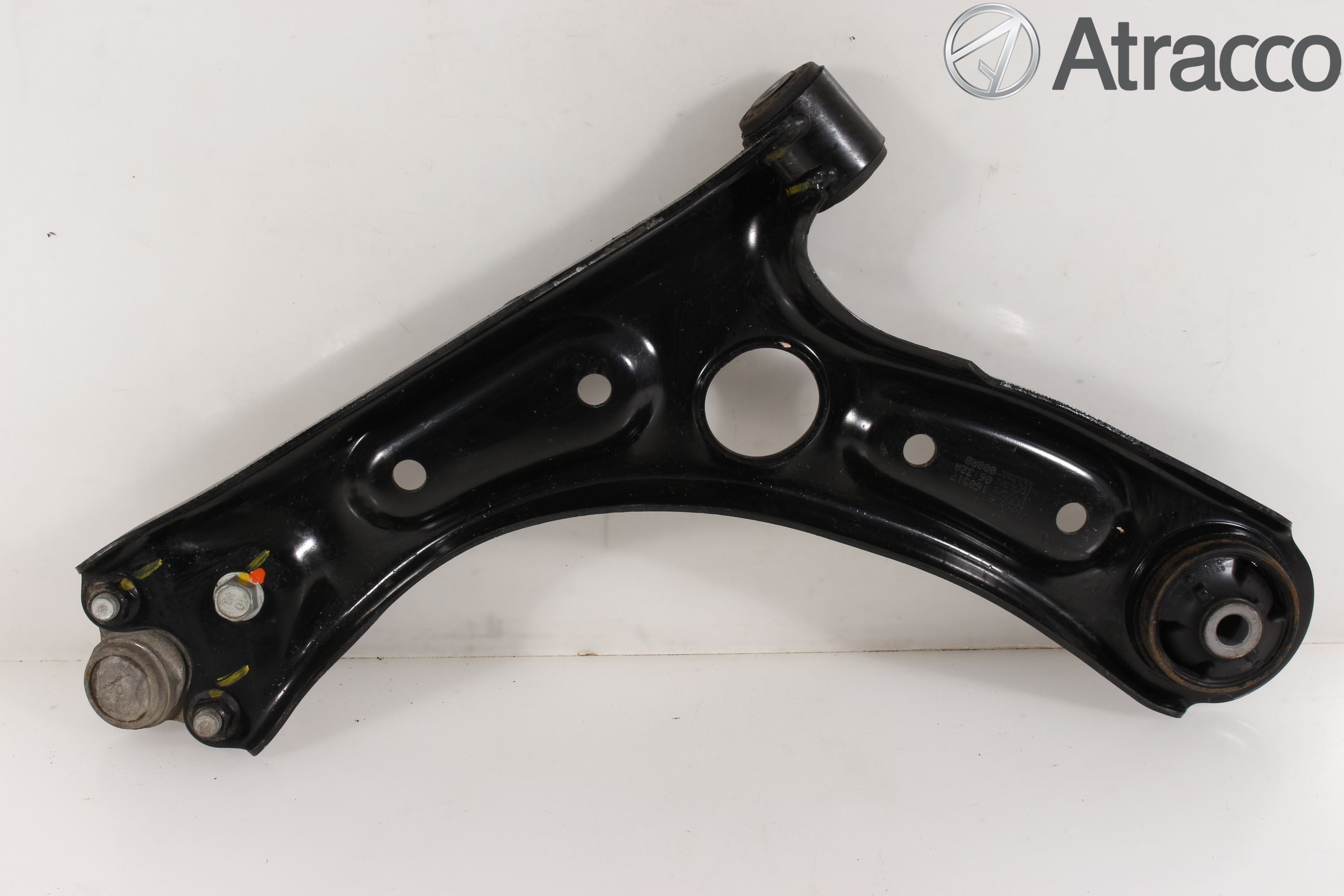 Hyundai i30 PD 17- Bärarm Fram Undre Hö