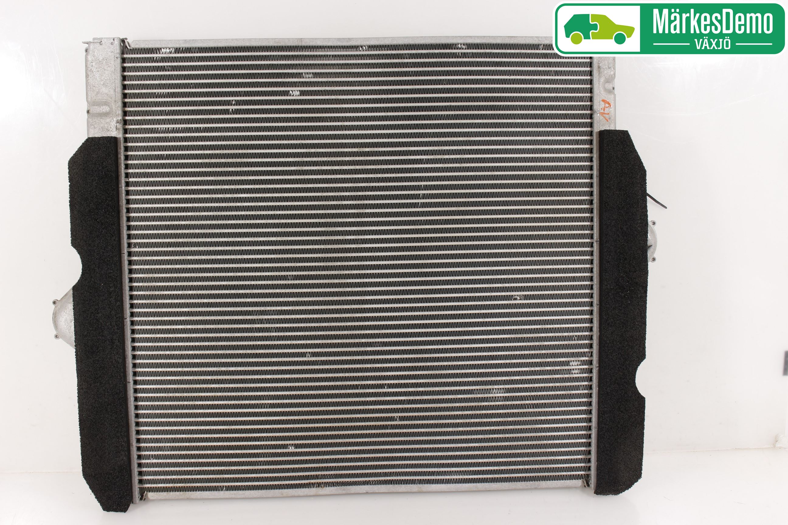 Toyota LANDCRUISER J150 10-23 Laddluft-Intercooler Kyl