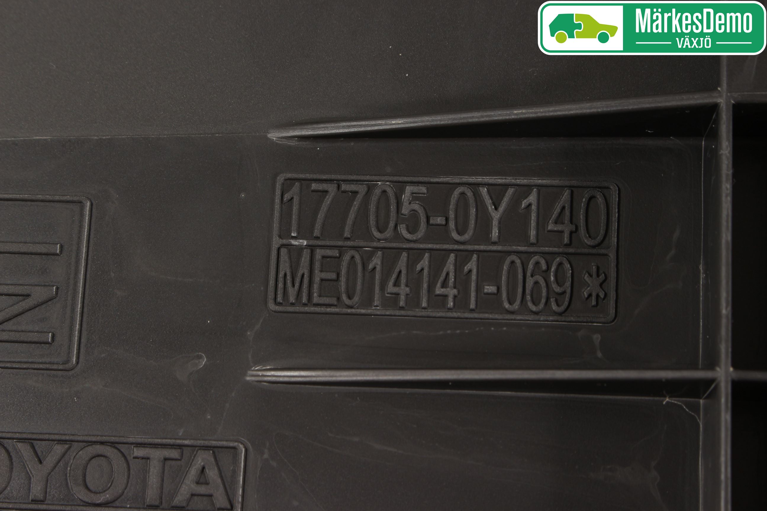 Toyota AURIS 13-19 Luftrenare