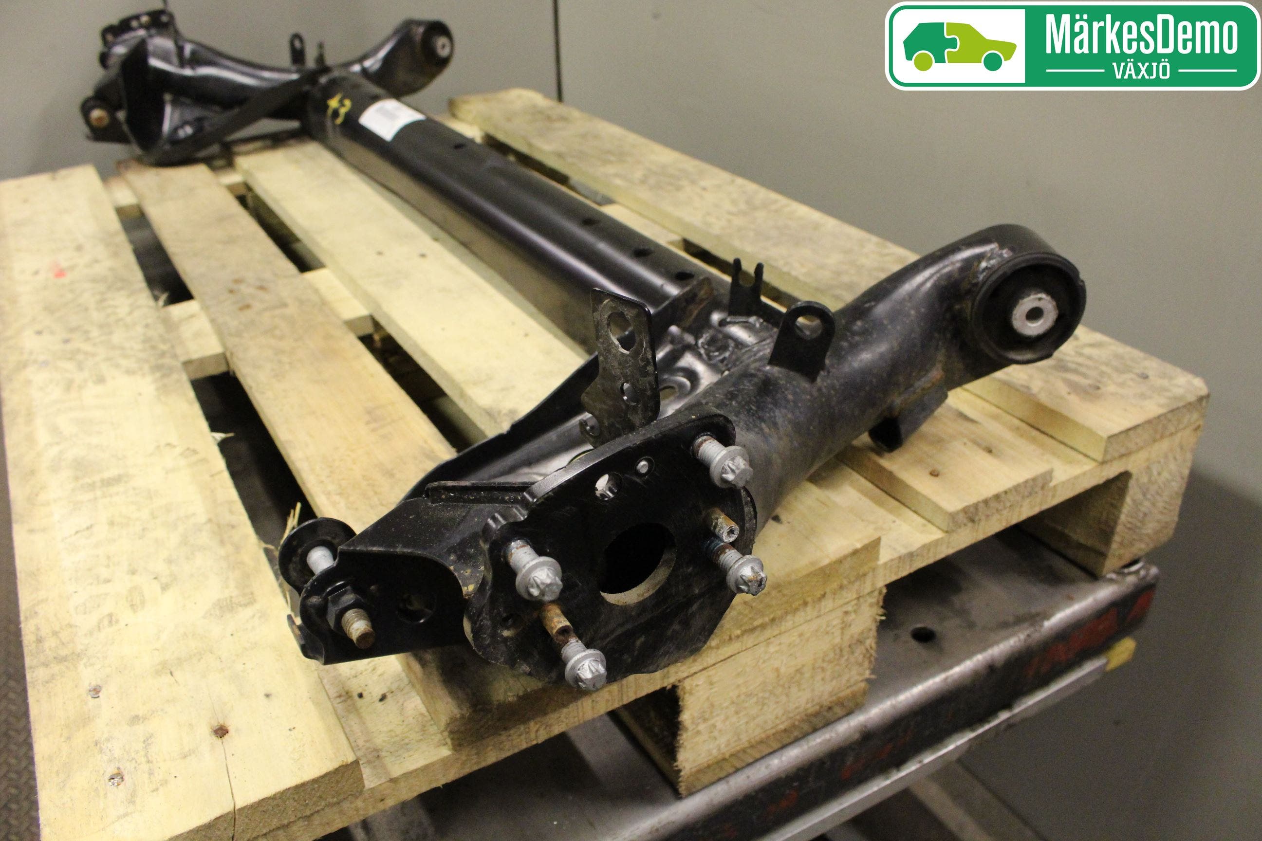 Ford FIESTA 13-17 Bakaxelbalk