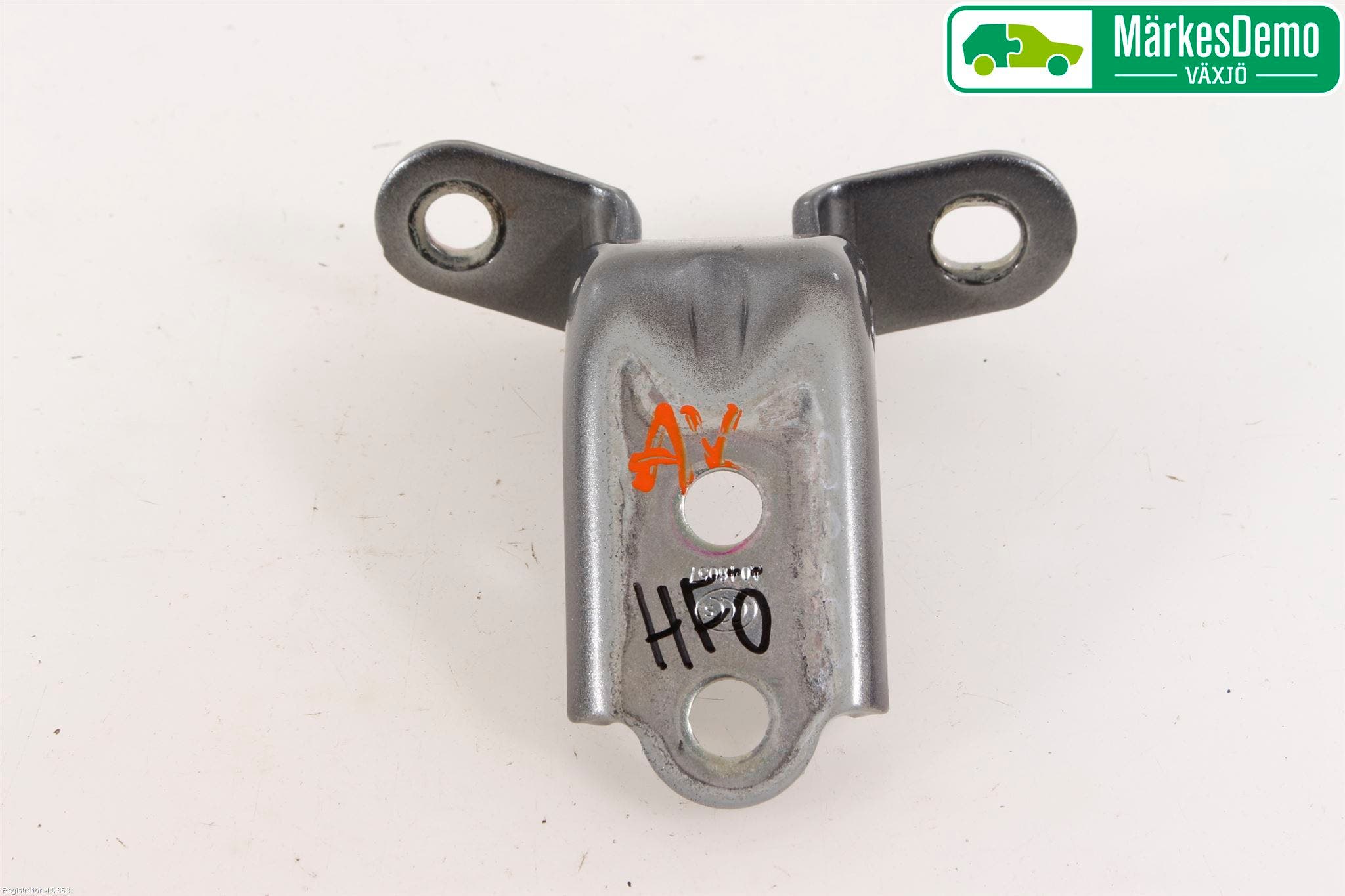 Hyundai i40 16-18 Dörrgångjärn