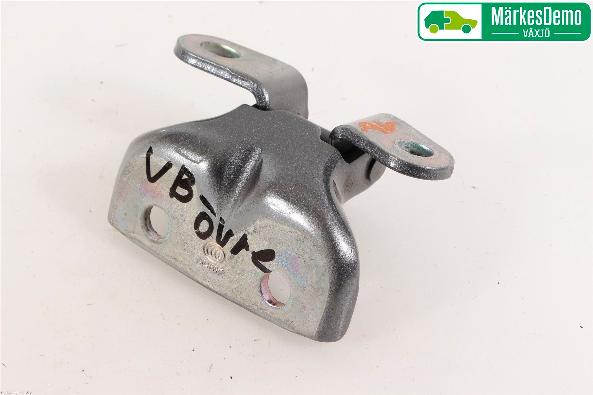 Hyundai i40 16-18 Dörrgångjärn