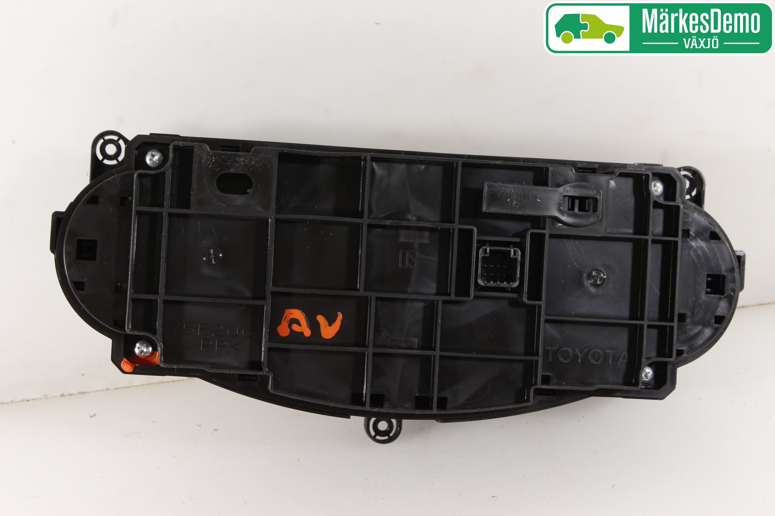 Toyota YARIS XP130 15-20 Ac Styrenhet Ac Manöveren