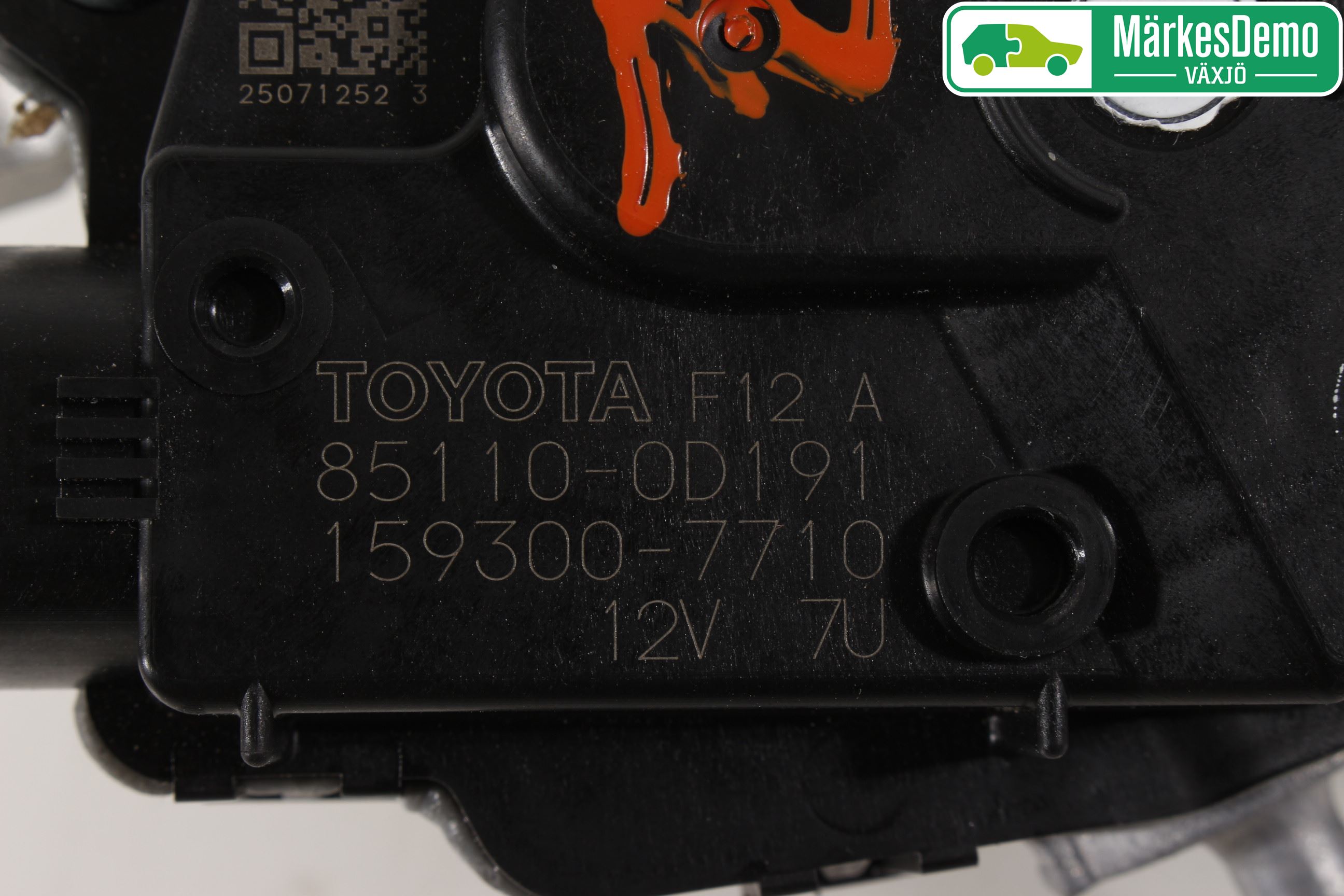 Toyota YARIS XP130 15-20 Torkarmotor Vindruta