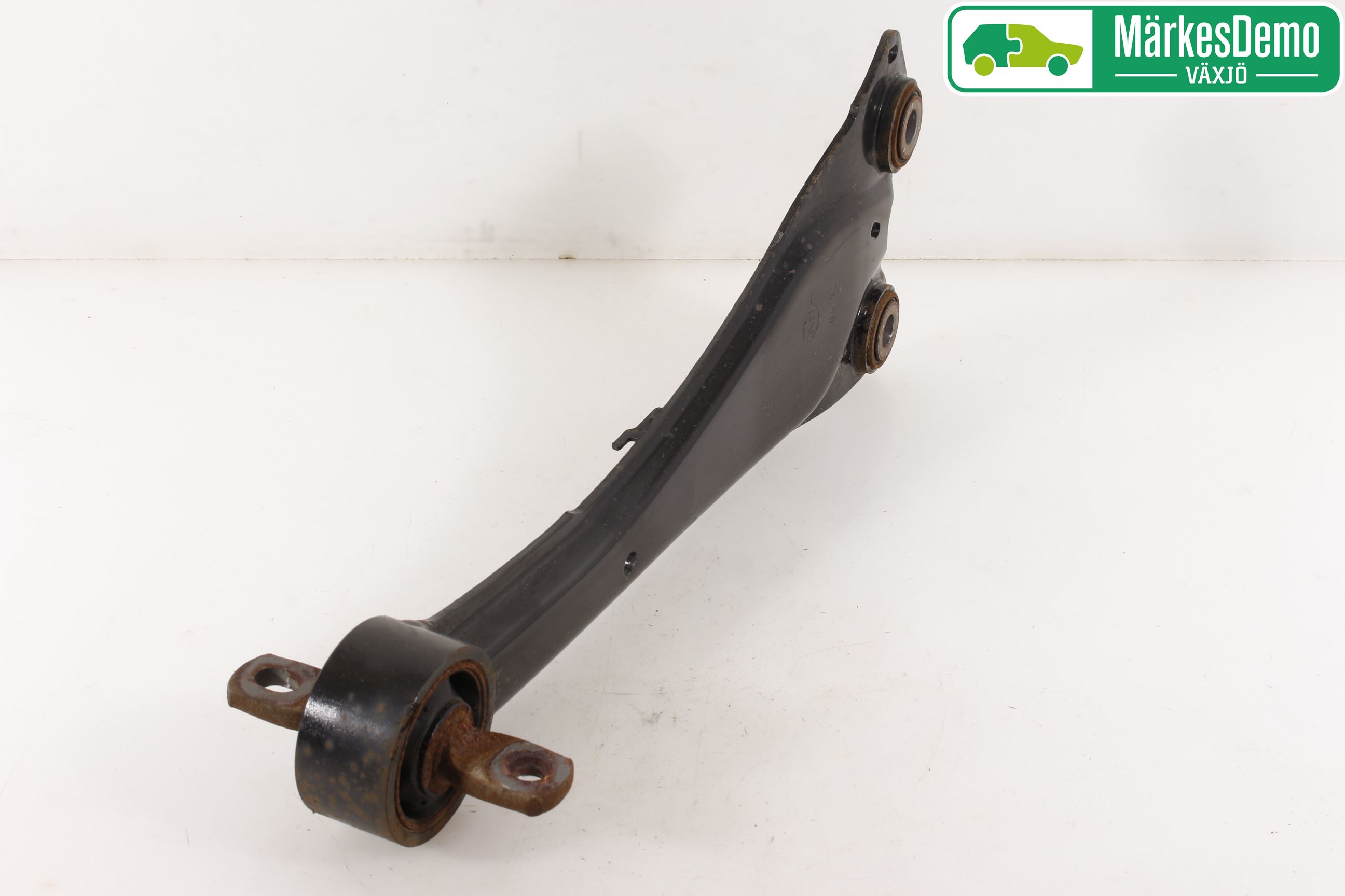 Toyota AVENSIS 16-18 Bärarm Bak Vänster