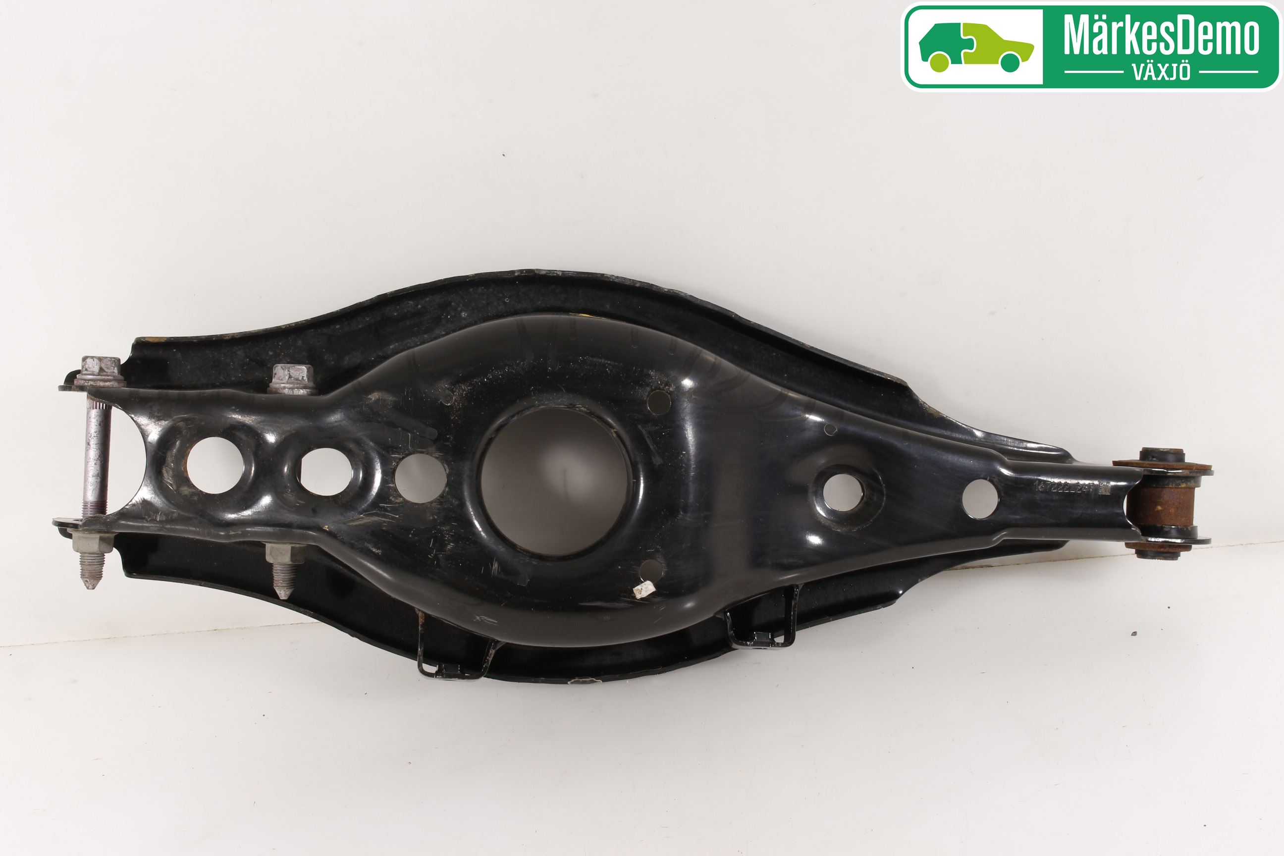Toyota AURIS 13-19 Bärarm Bak Vänster