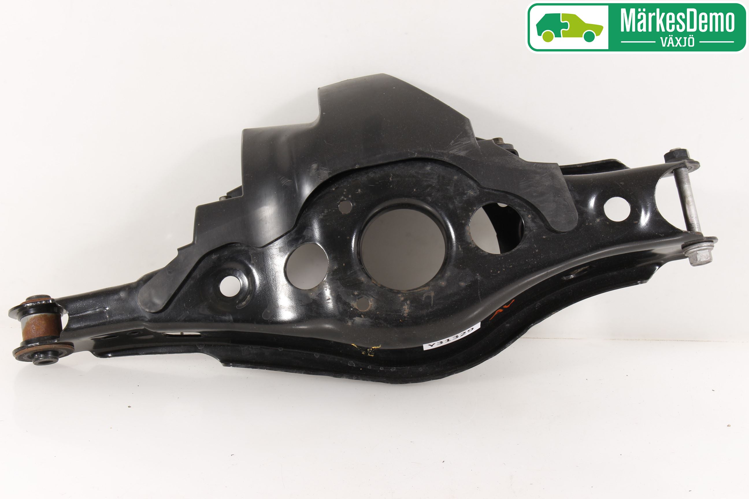 Lexus NX 300h 15-21 Bärarm Bak Vänster