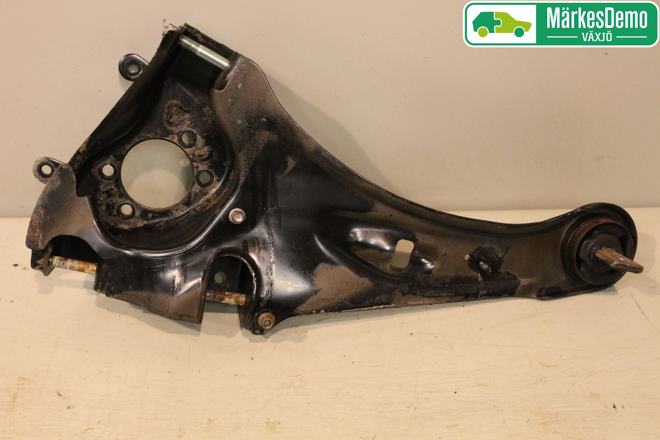 Mitsubishi ASX 10-22 Bärarm Bak Vänster