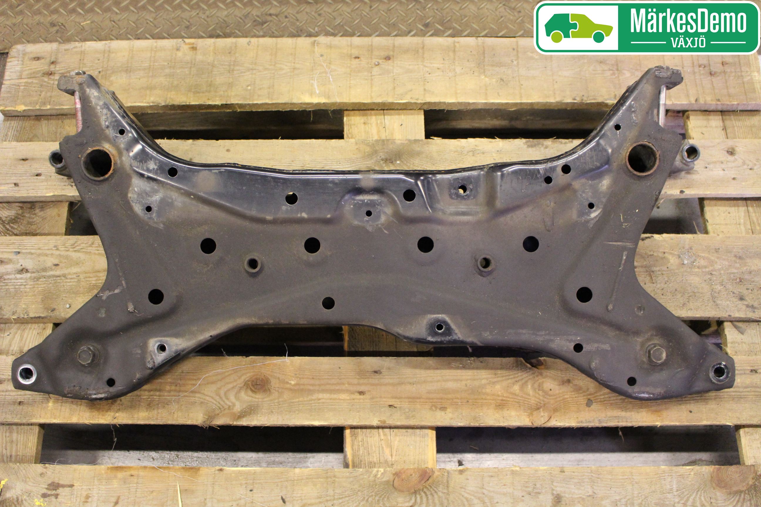 Mitsubishi ASX 10-22 Framvagnsbalk