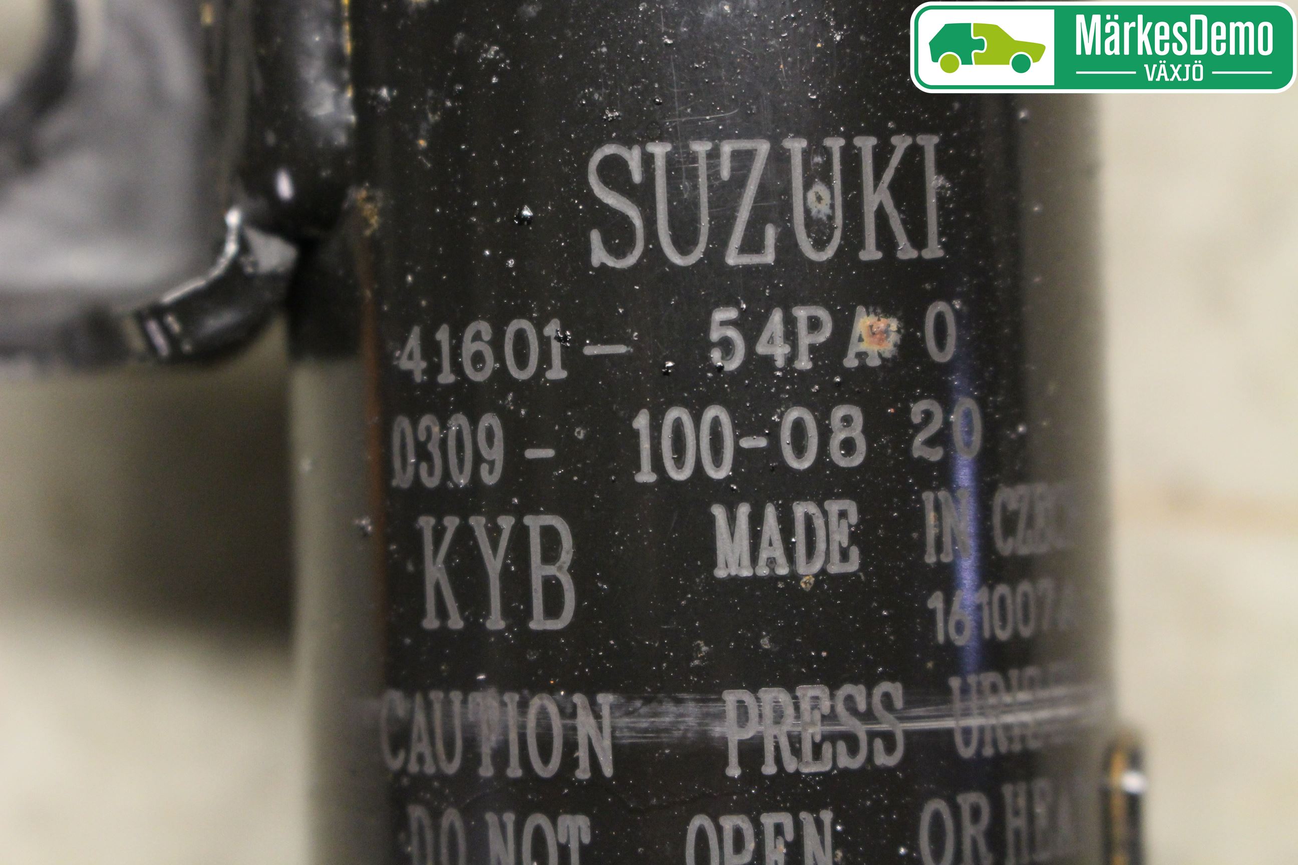 Suzuki VITARA 15- Fjäderben Fram Höger