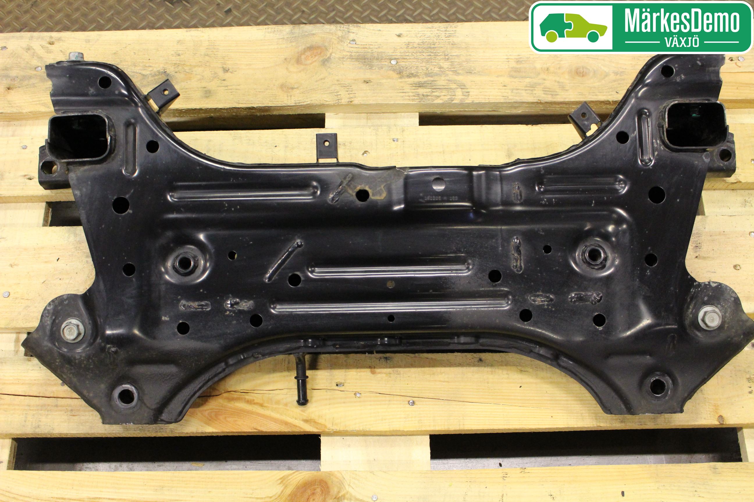 Hyundai i20 GB 15-20 Framvagnsbalk