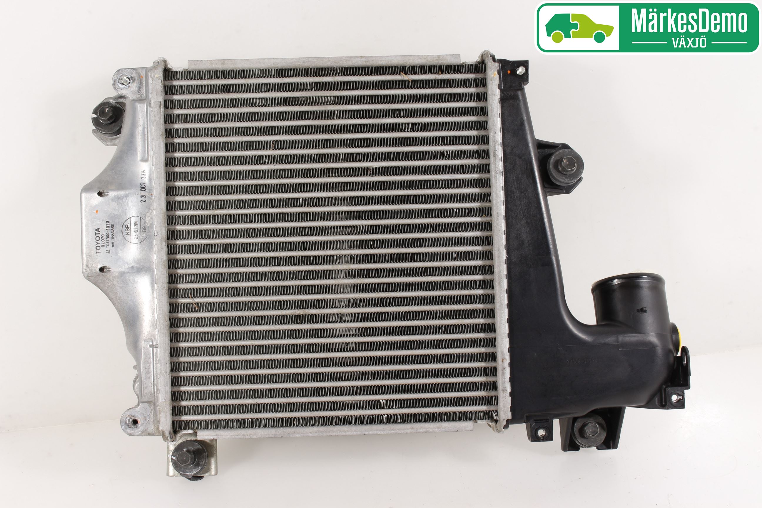 Toyota HILUX 05-16 Laddluft-Intercooler Kyl