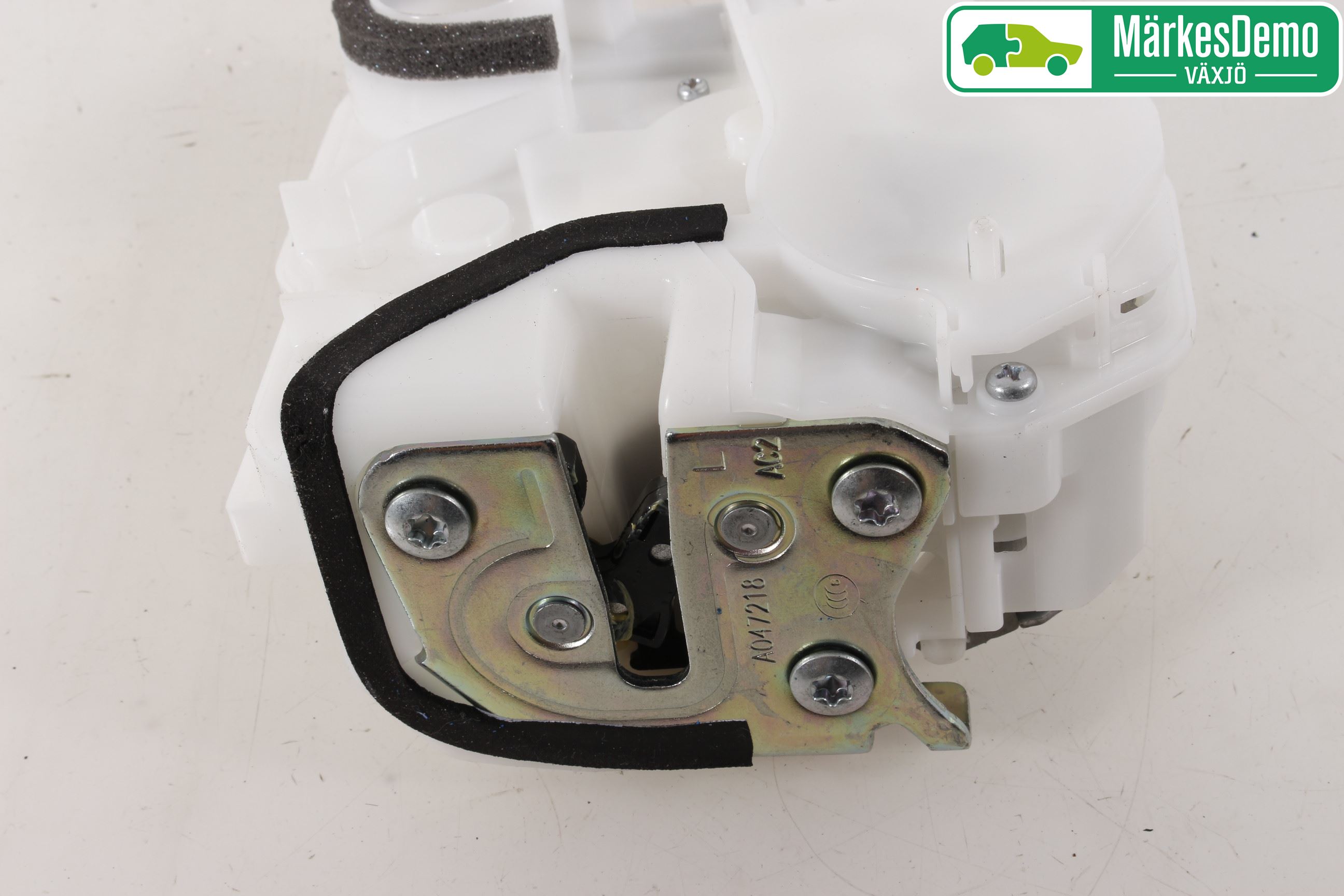 Mitsubishi OUTLANDER 13-21 Låskista-Dörrlås