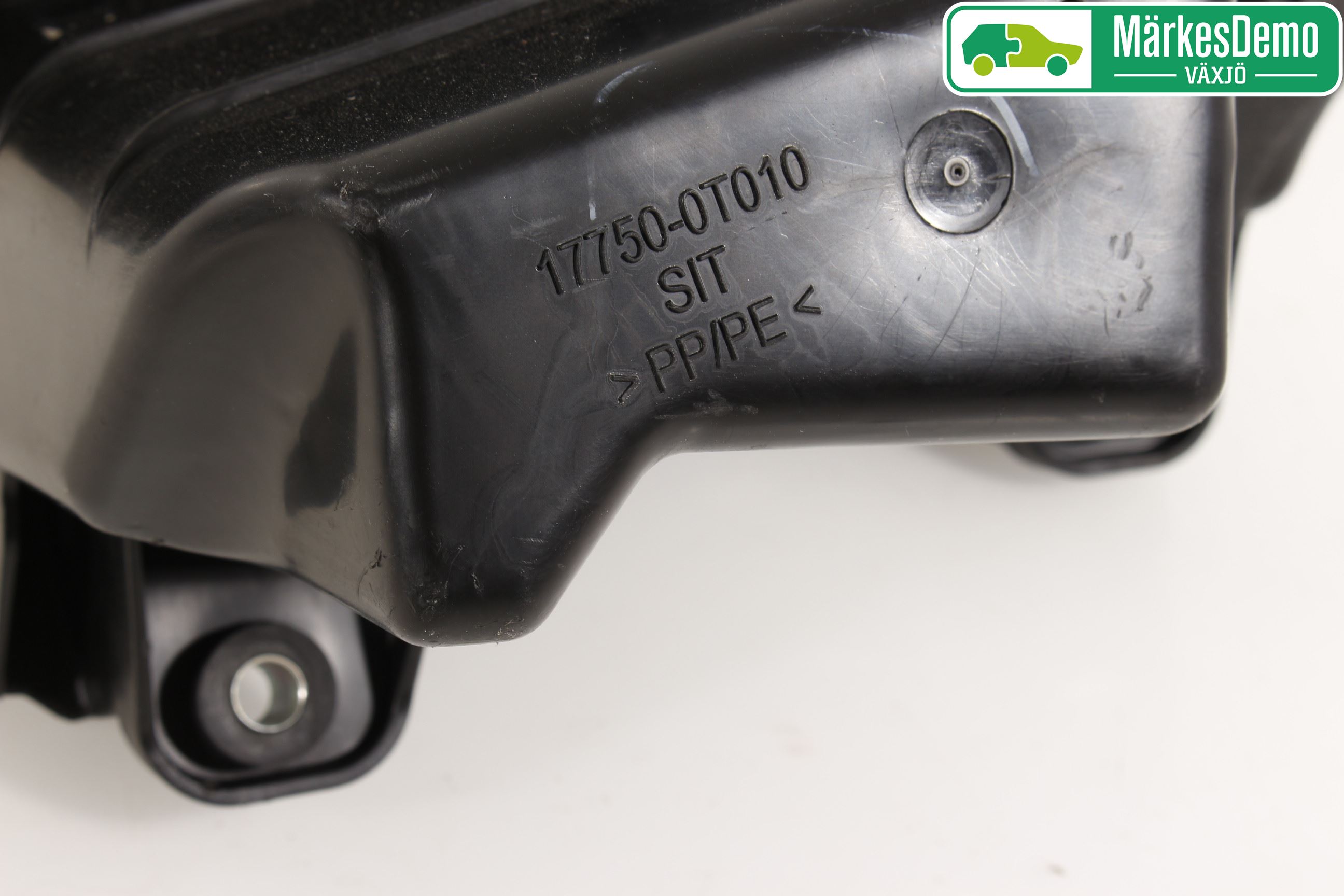 Toyota AURIS 13-19 Luftrenare