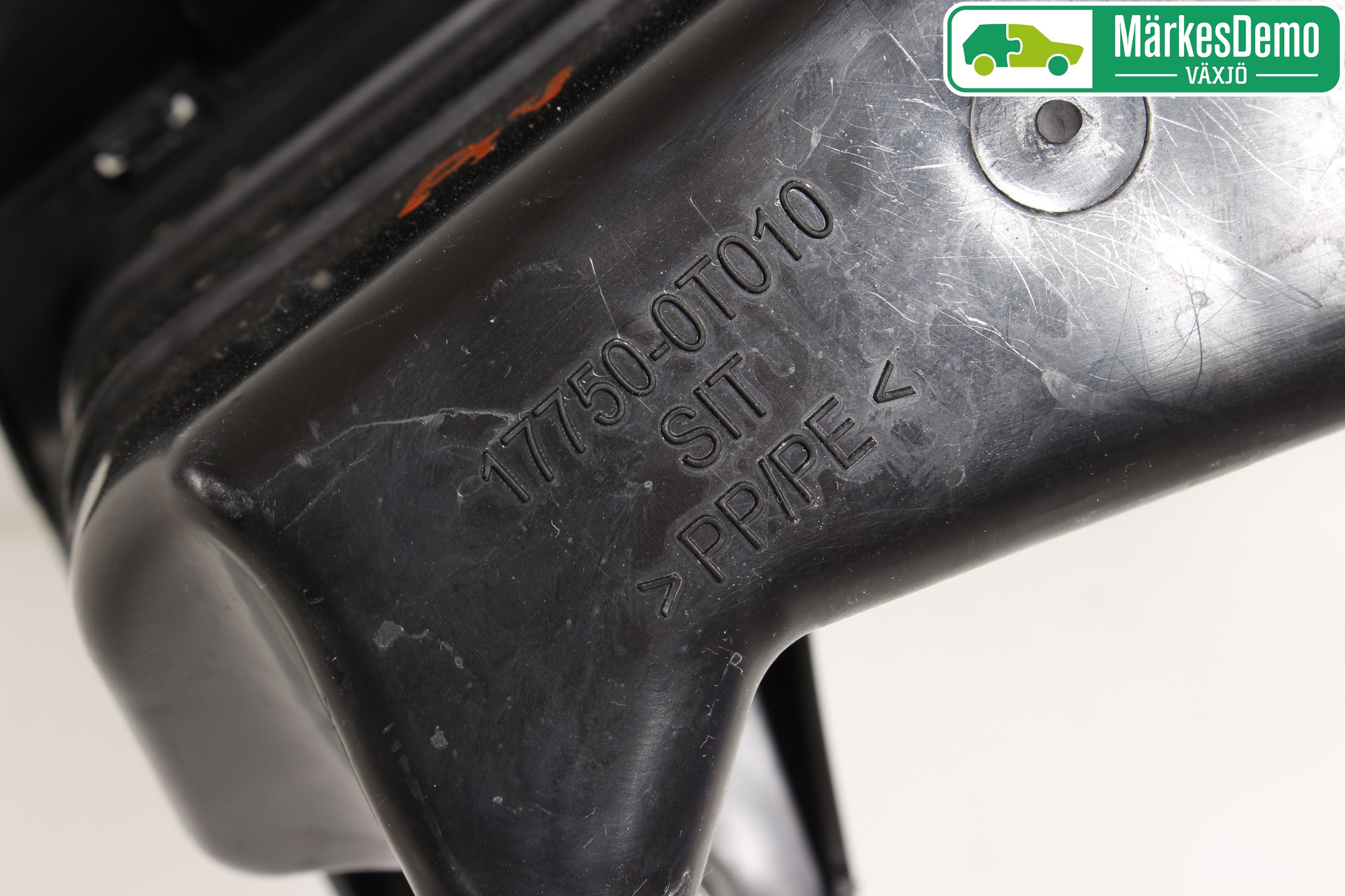 Toyota AURIS 13-19 Luftrenare