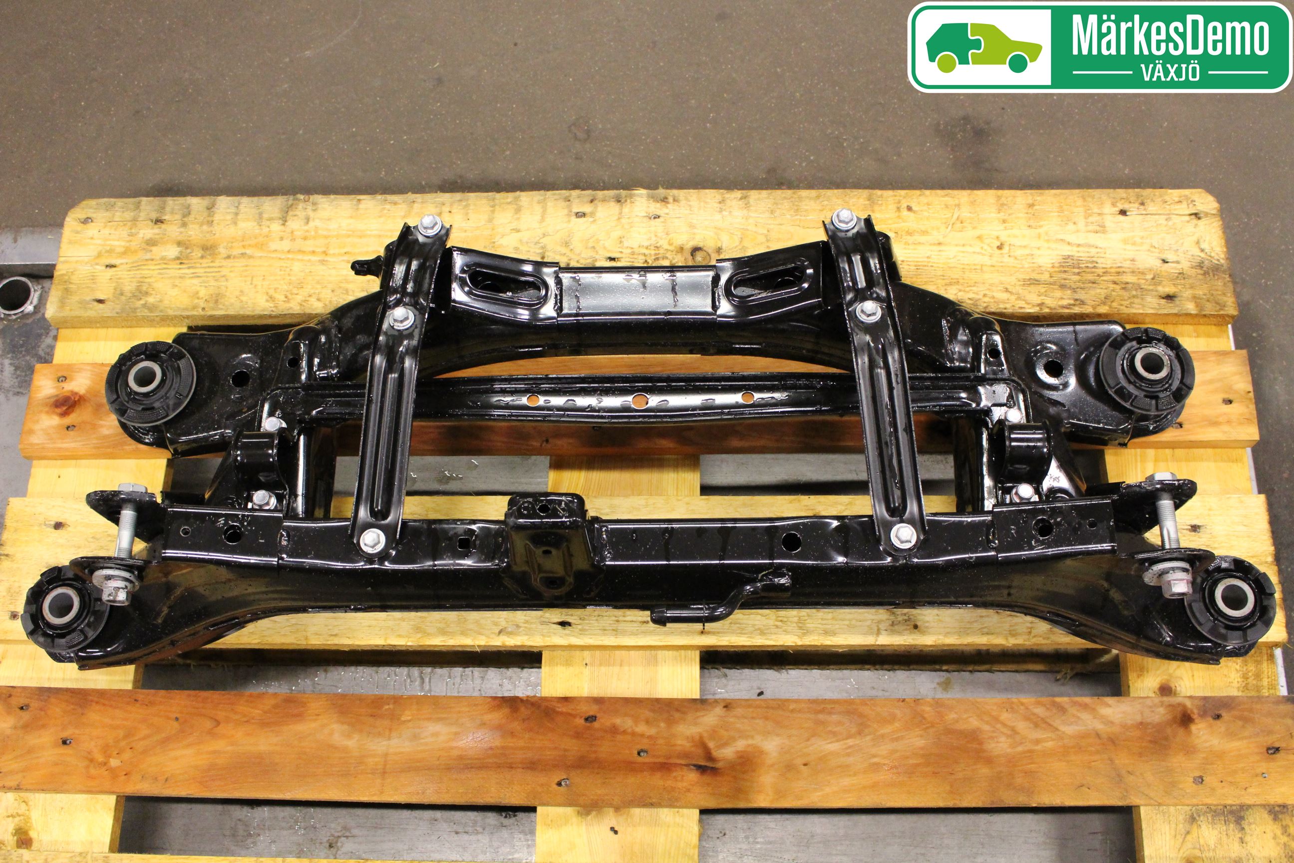 Toyota AURIS 13-19 Bakaxelbalk