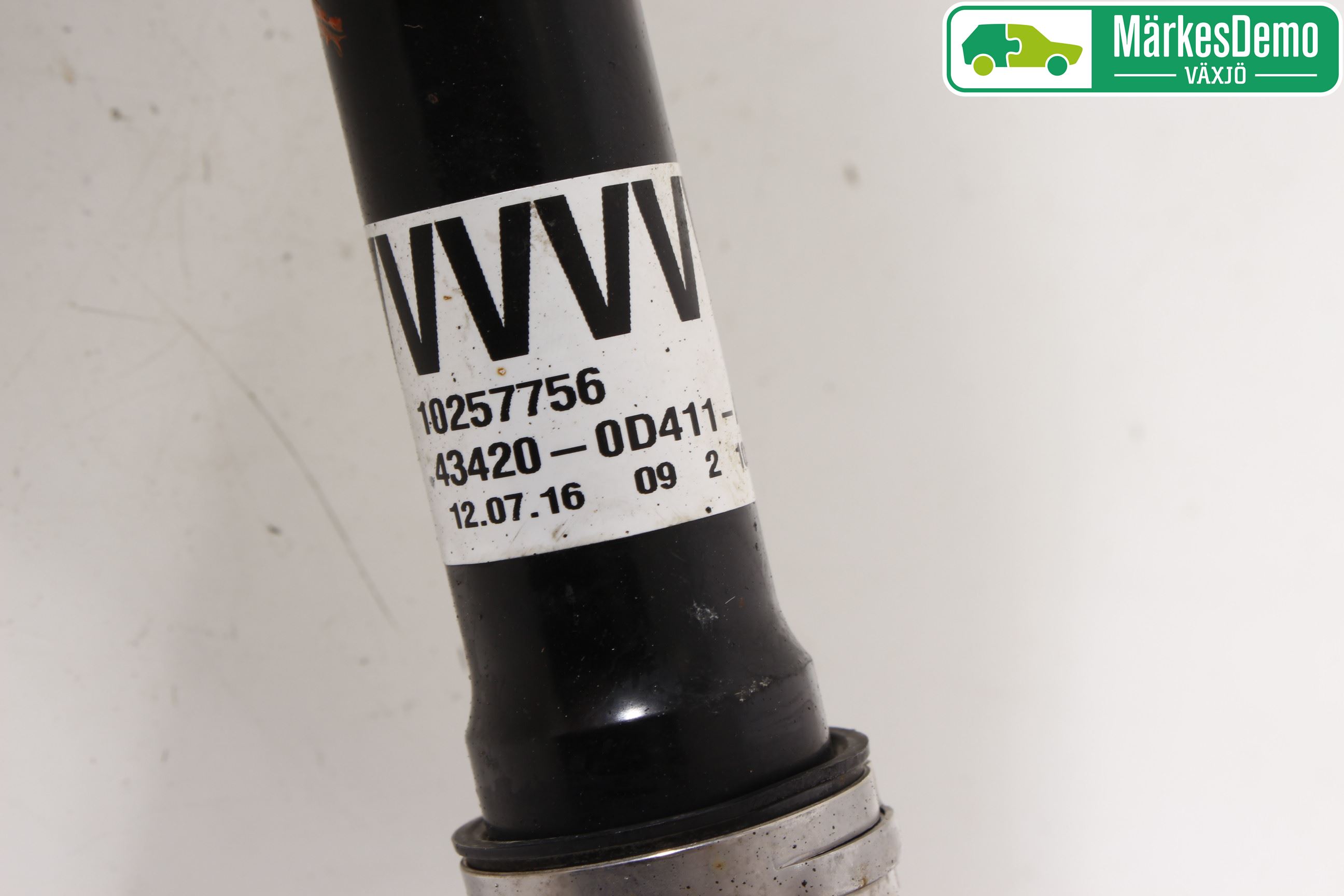 Toyota YARIS XP130 15-20 Drivaxel Fram Vänster
