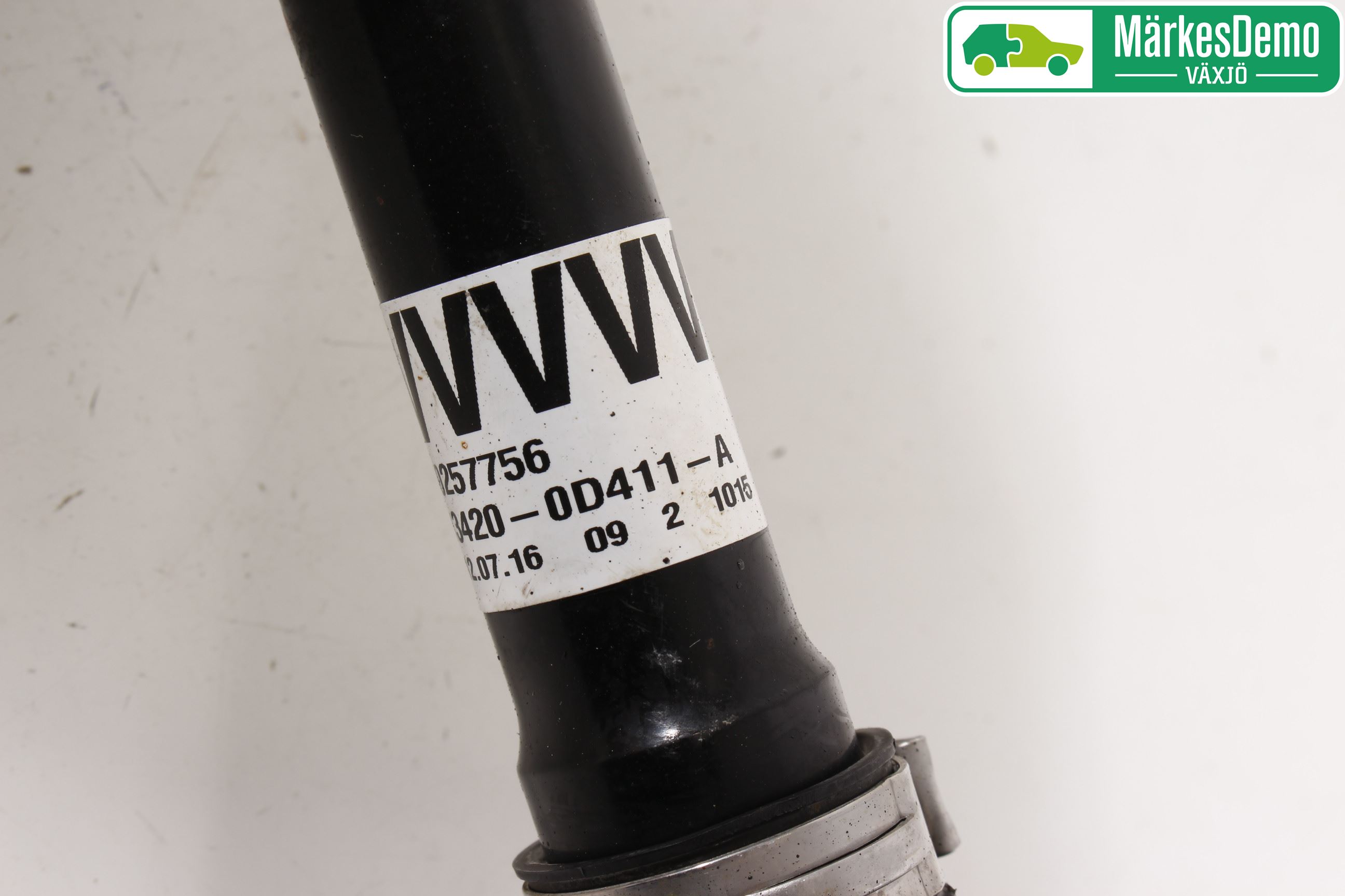 Toyota YARIS XP130 15-20 Drivaxel Fram Vänster