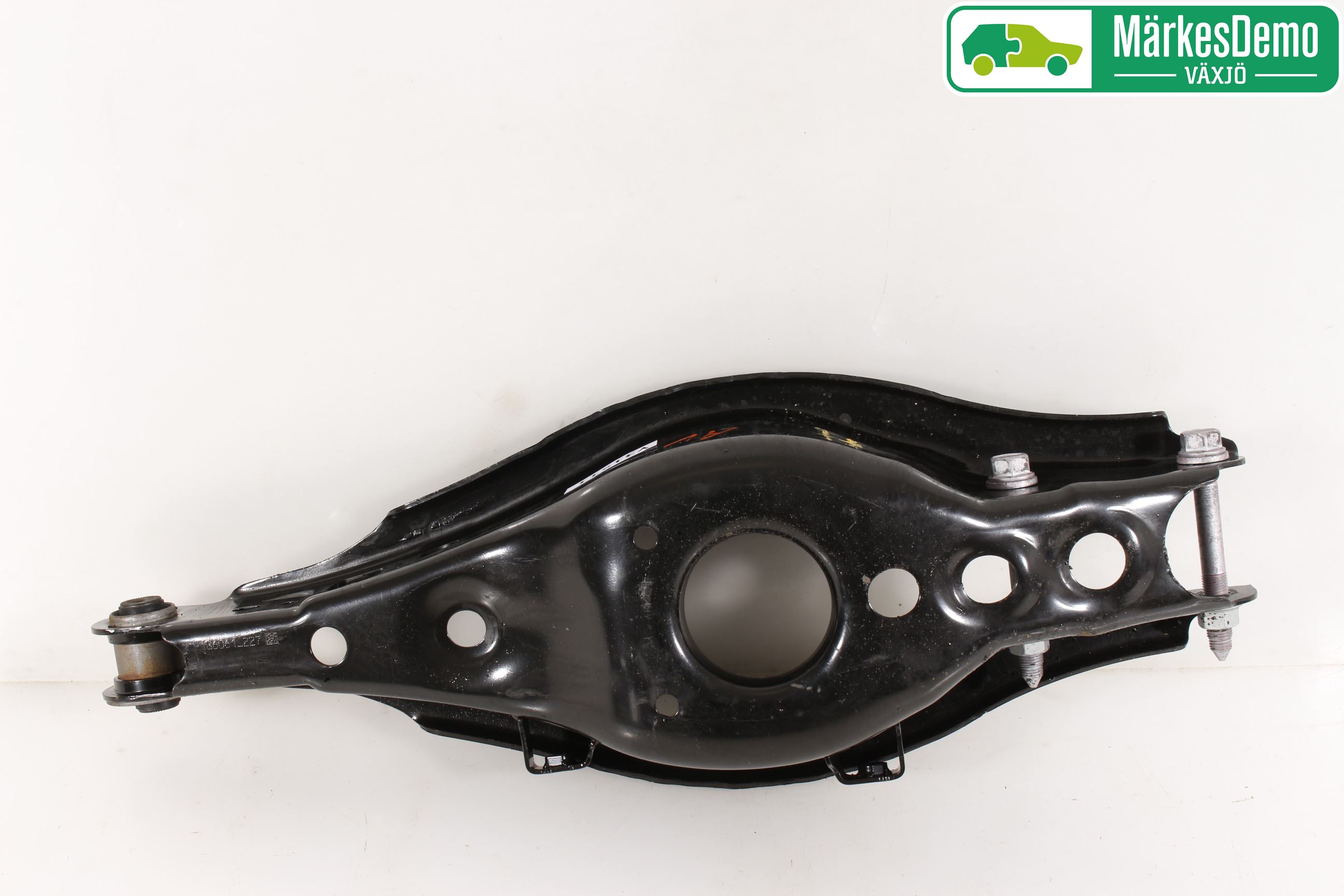 Toyota AURIS 13-19 Bärarm Bak Höger