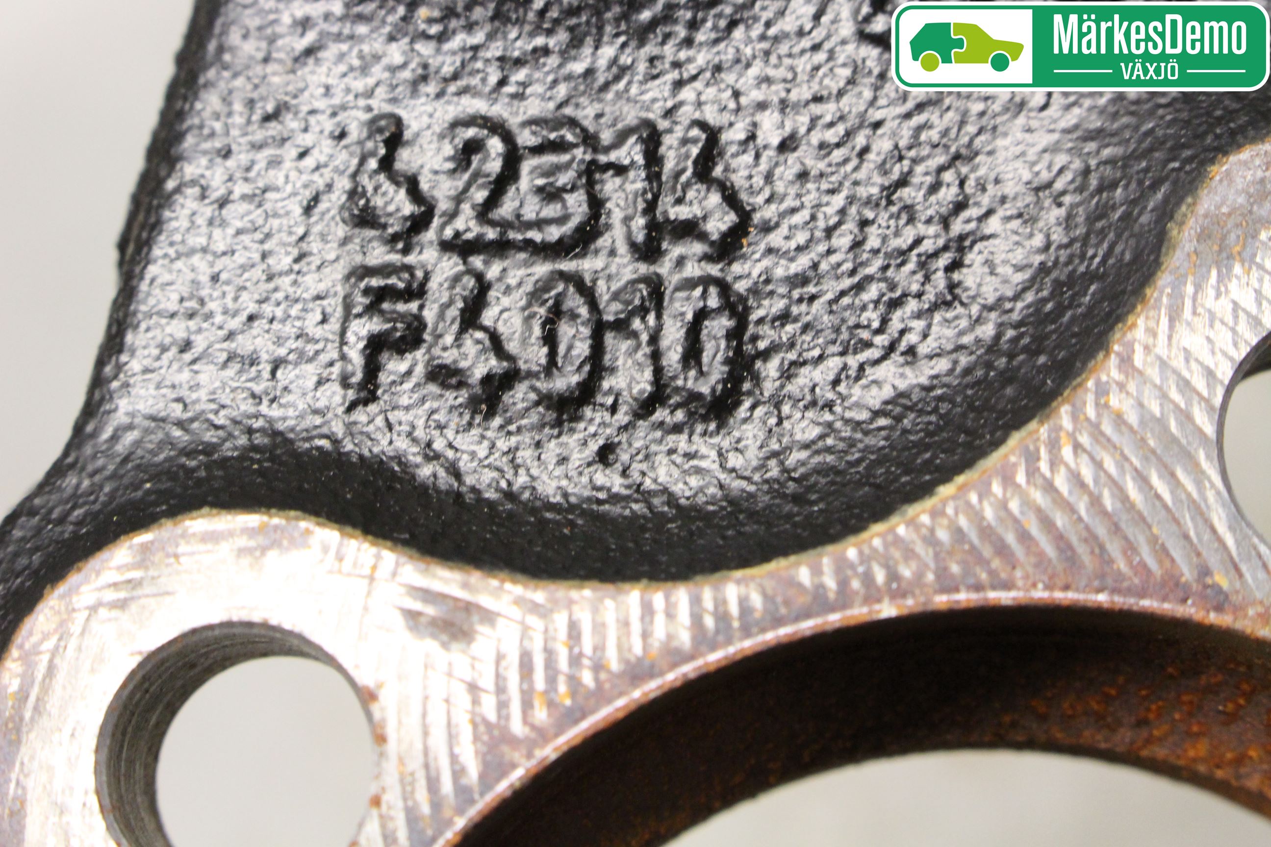 Toyota C-HR 16-23 Hjullagerhus-Spindel Vä B