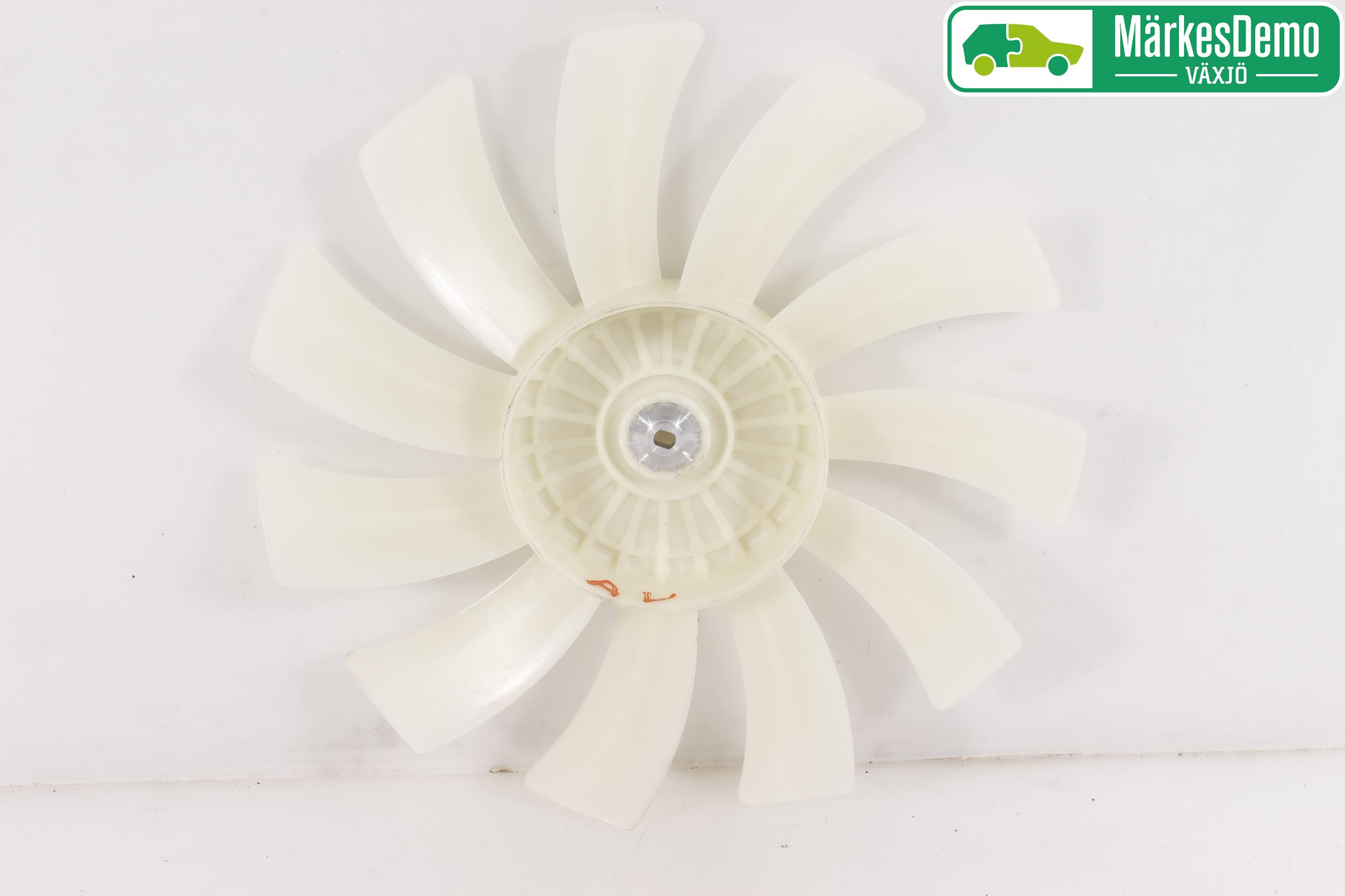 Suzuki VITARA 15- Kylfläkt-Vinge