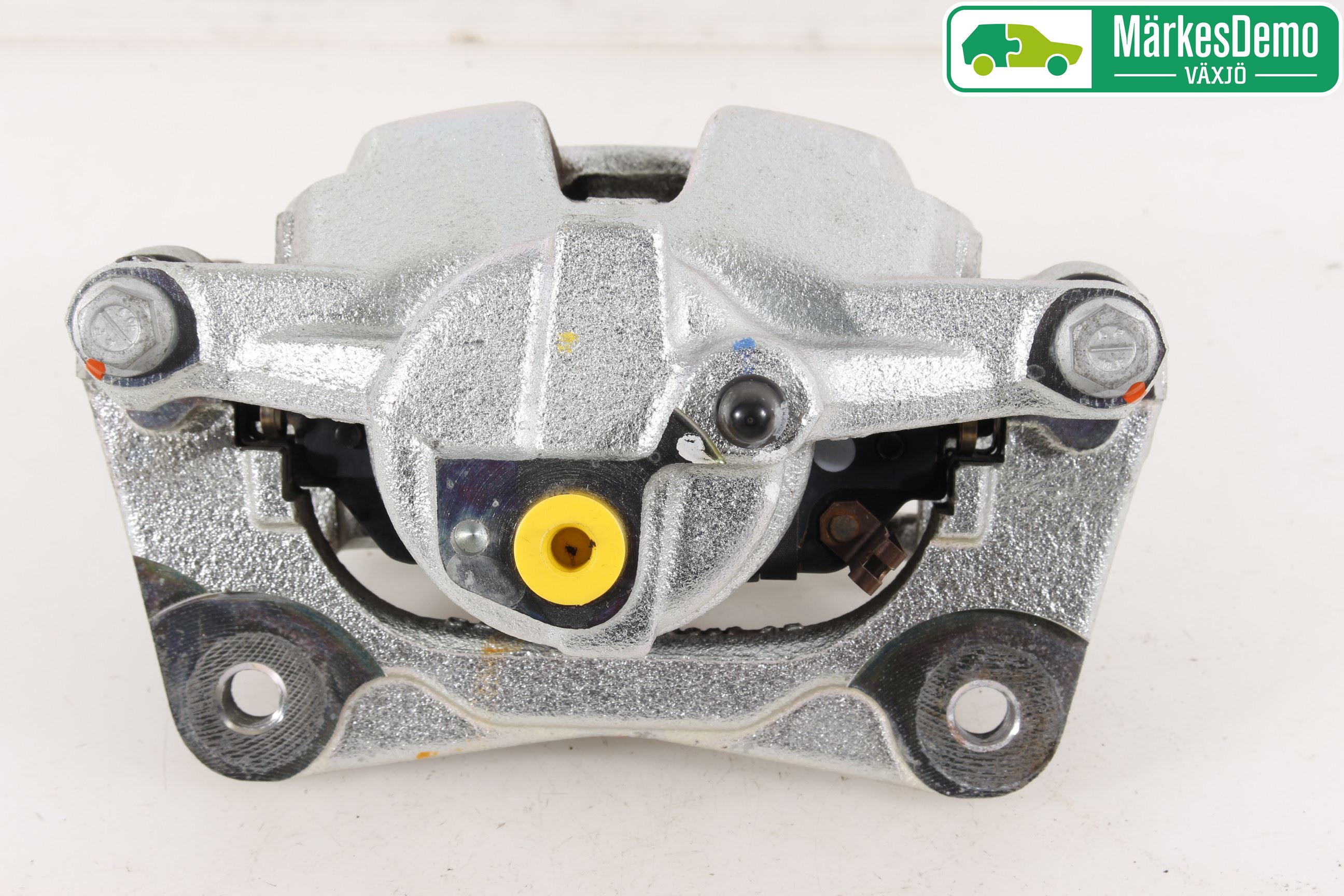 Toyota C-HR 16-23 Bromsok Fram Höger
