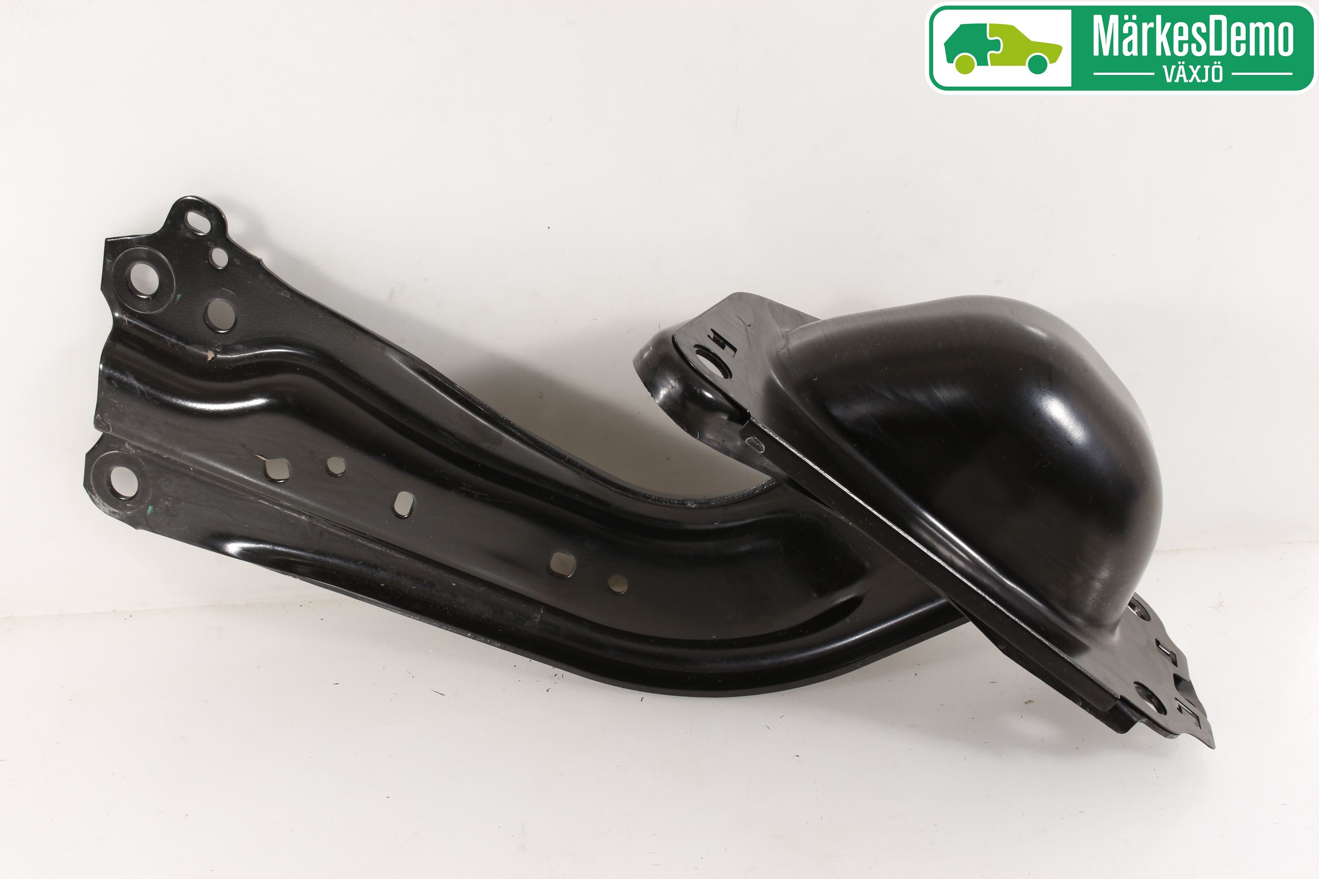 Toyota C-HR 16-23 Bärarm Bak Vänster