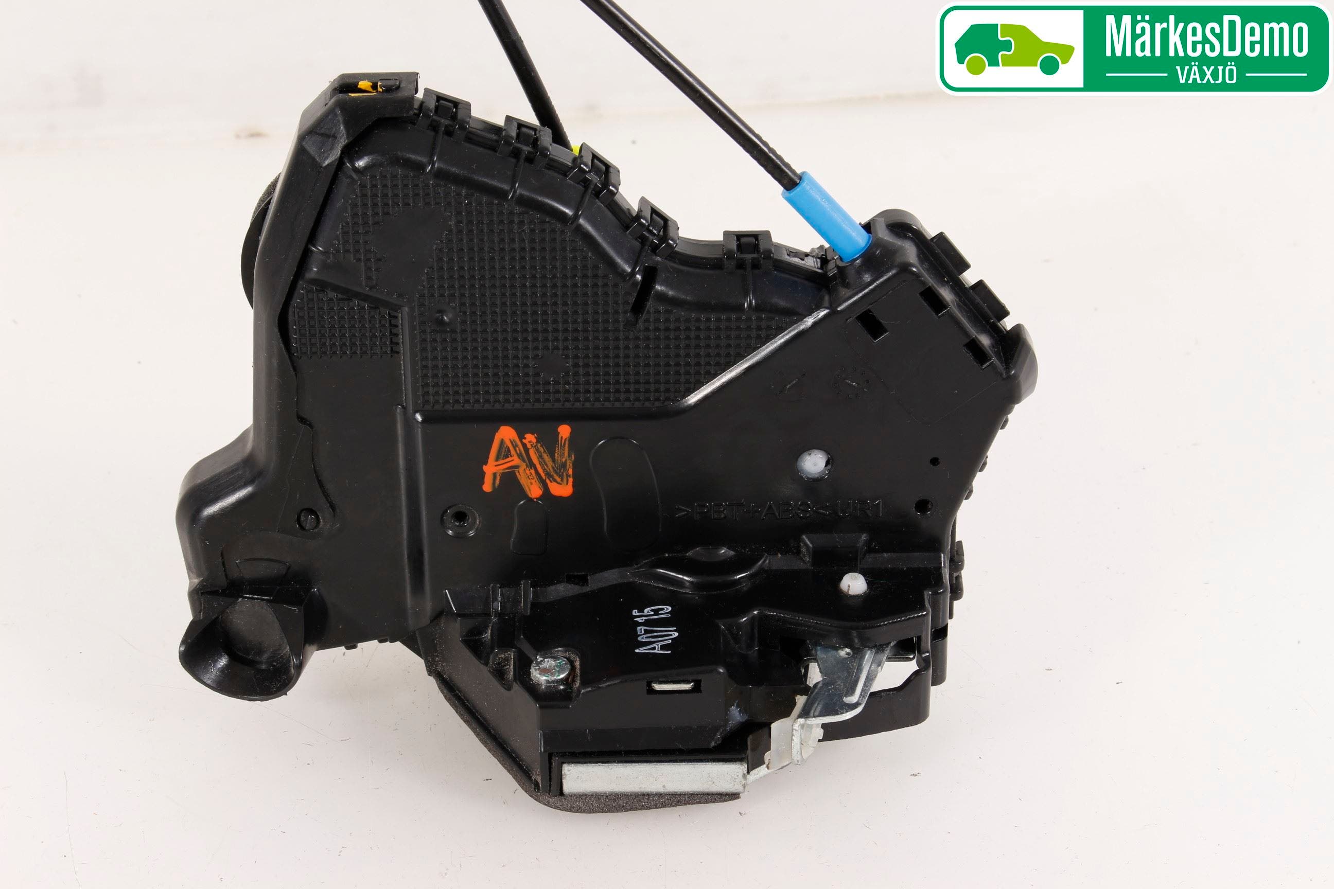 Toyota AURIS 13-19 Låskista-Dörrlås