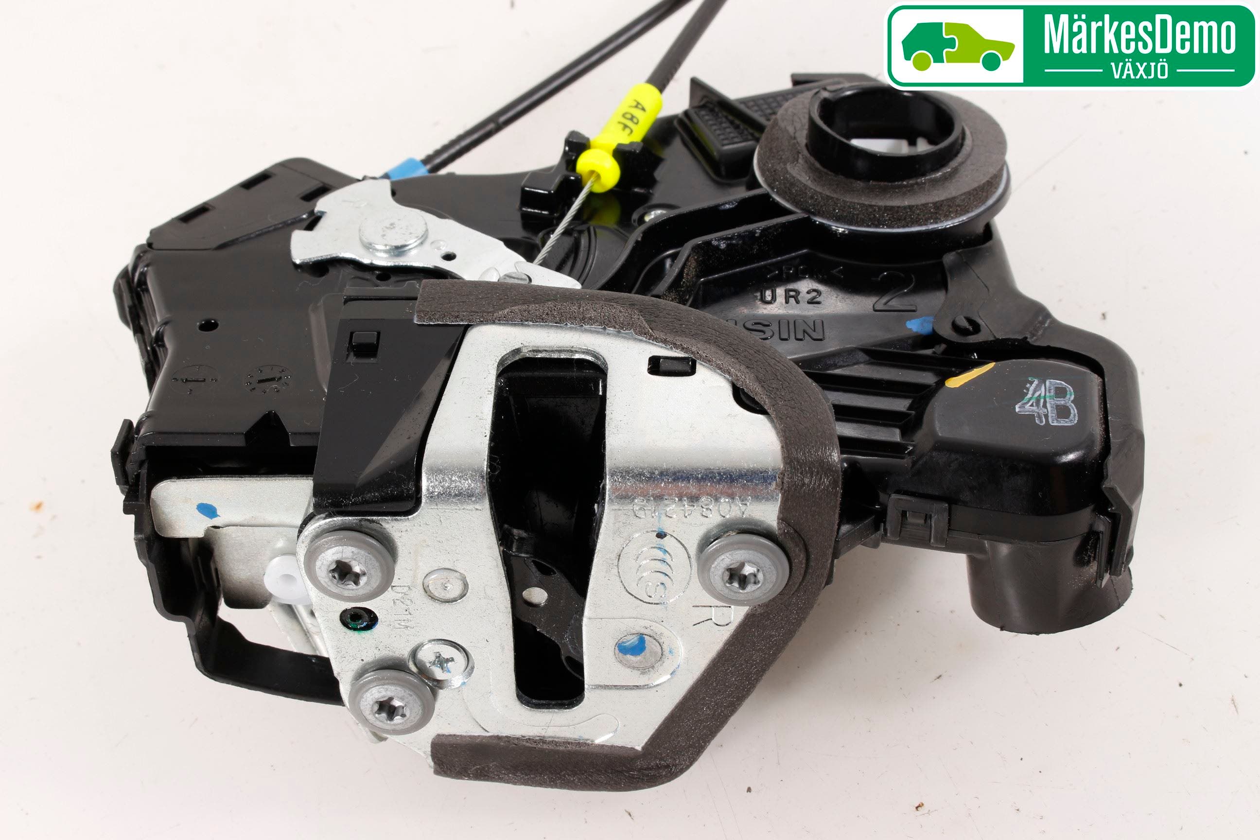 Toyota AURIS 13-19 Låskista-Dörrlås